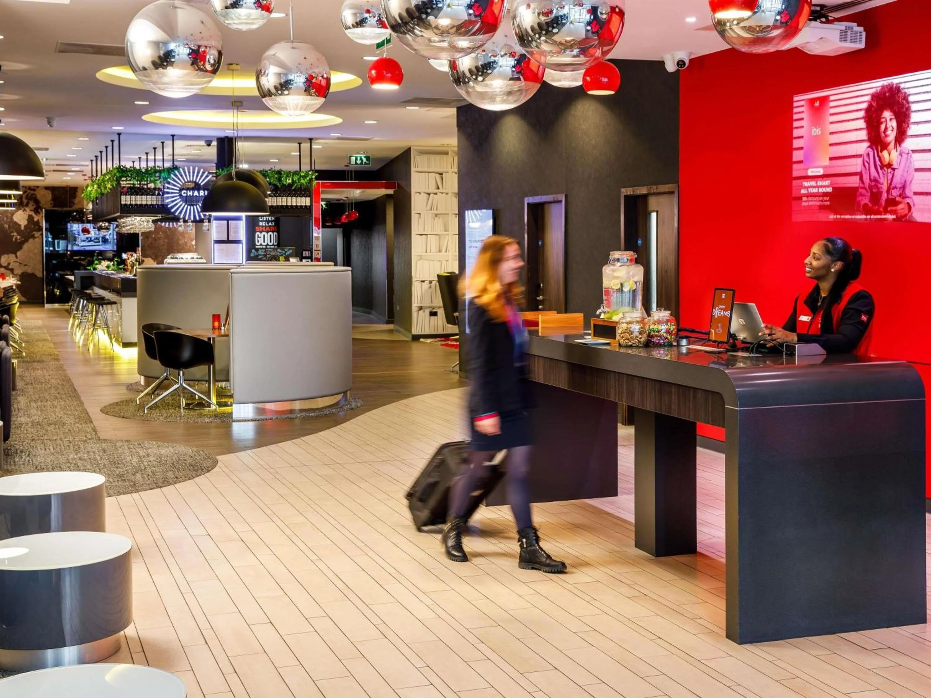 Property building in ibis London Blackfriars