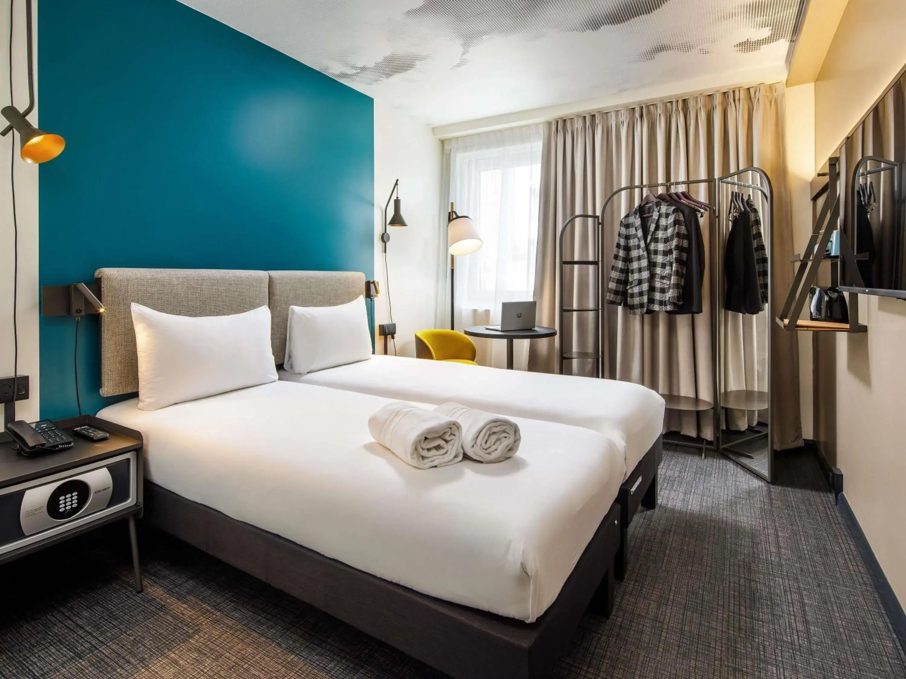 Bedroom, Bed in ibis London Blackfriars Bedroom, Bed in ibis London Blackfriars