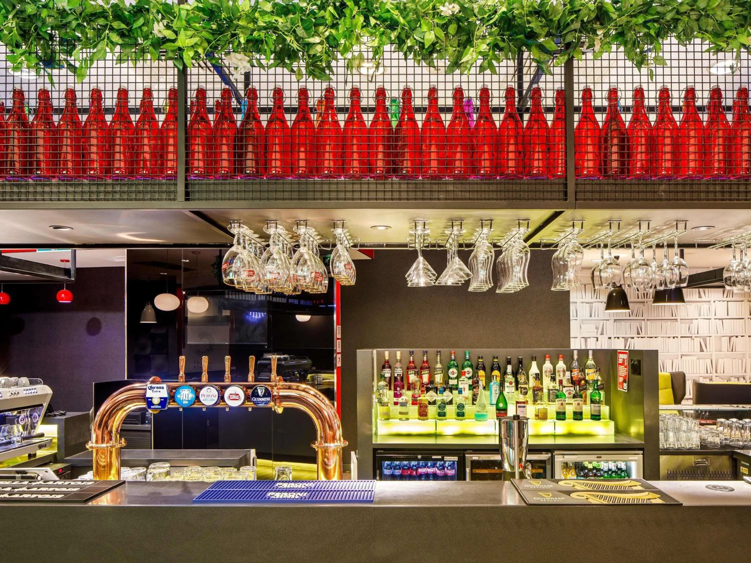 Lounge or bar in ibis London Blackfriars