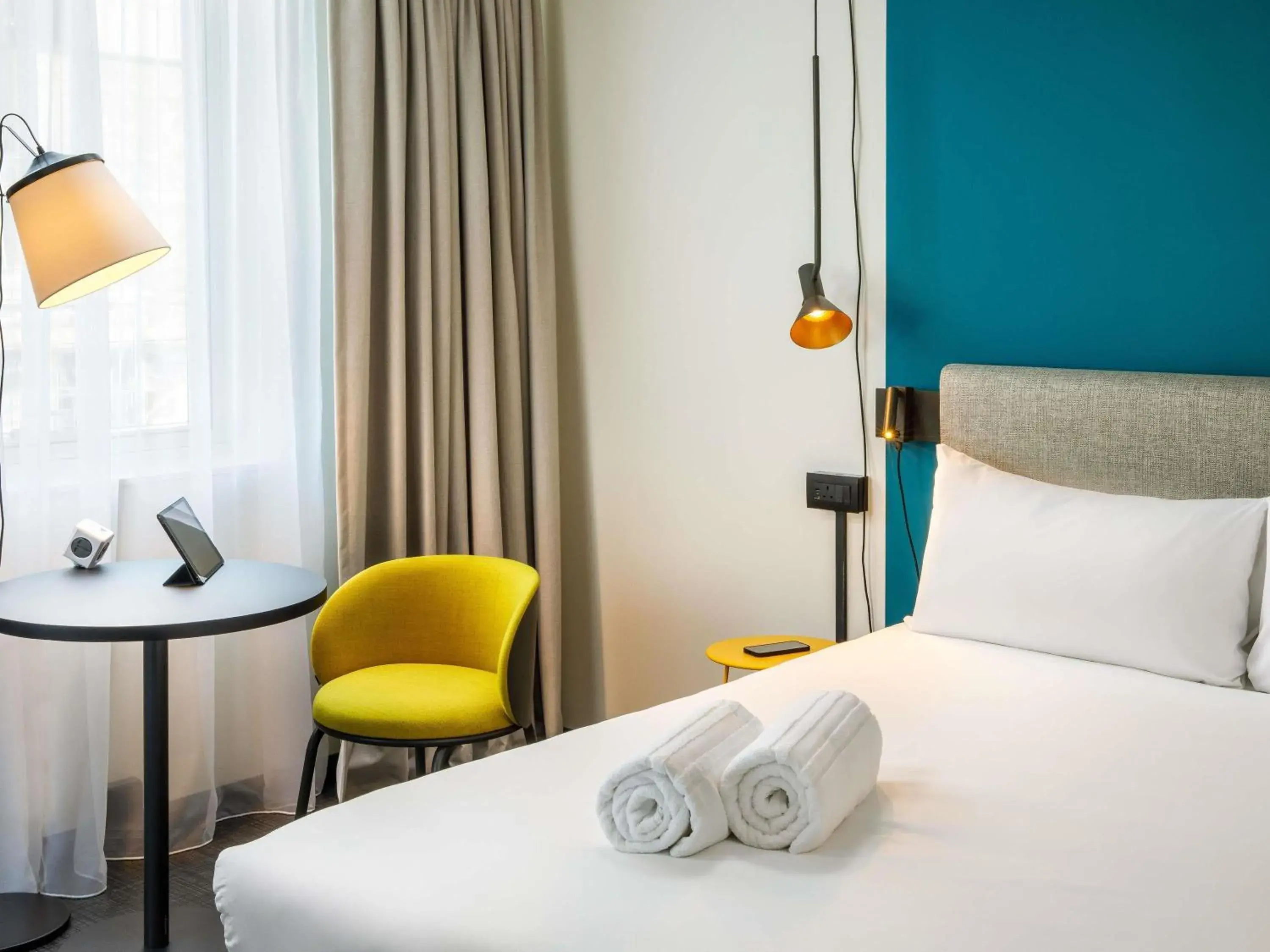 Bedroom, Bed in ibis London Blackfriars Bedroom, Bed in ibis London Blackfriars