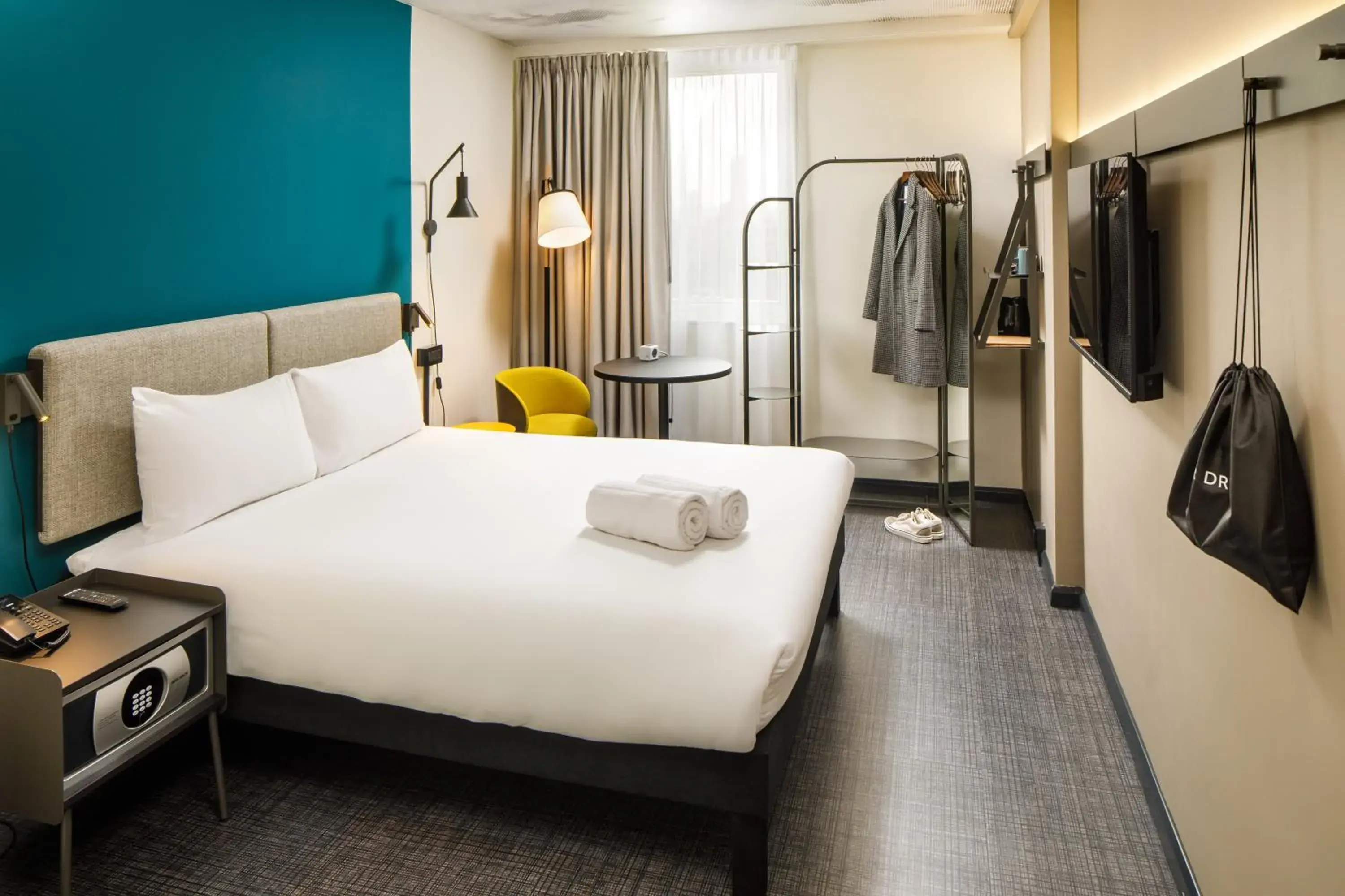 Bedroom, Bed in ibis London Blackfriars Bedroom, Bed in ibis London Blackfriars