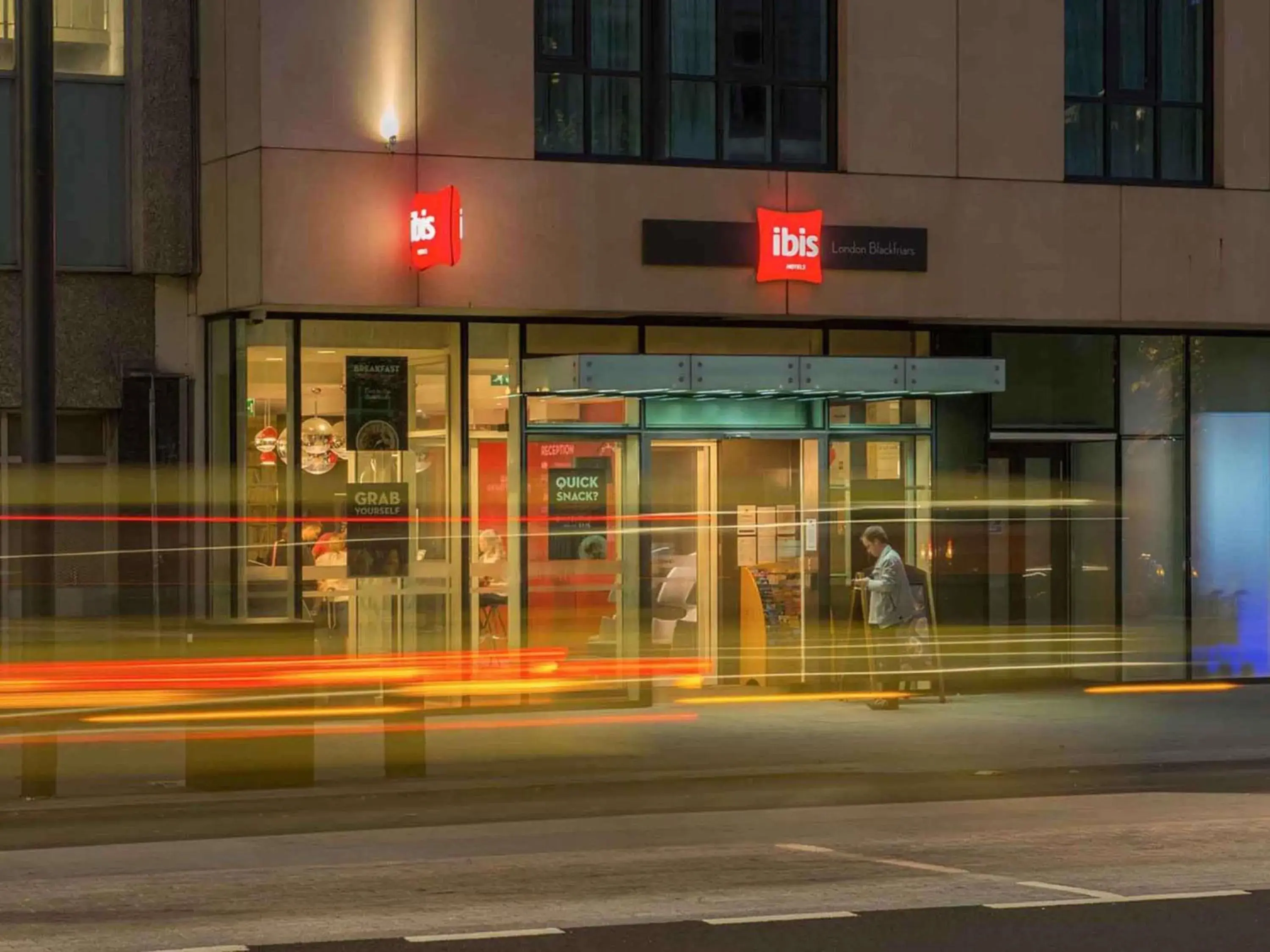 Property building in ibis London Blackfriars Property building in ibis London Blackfriars