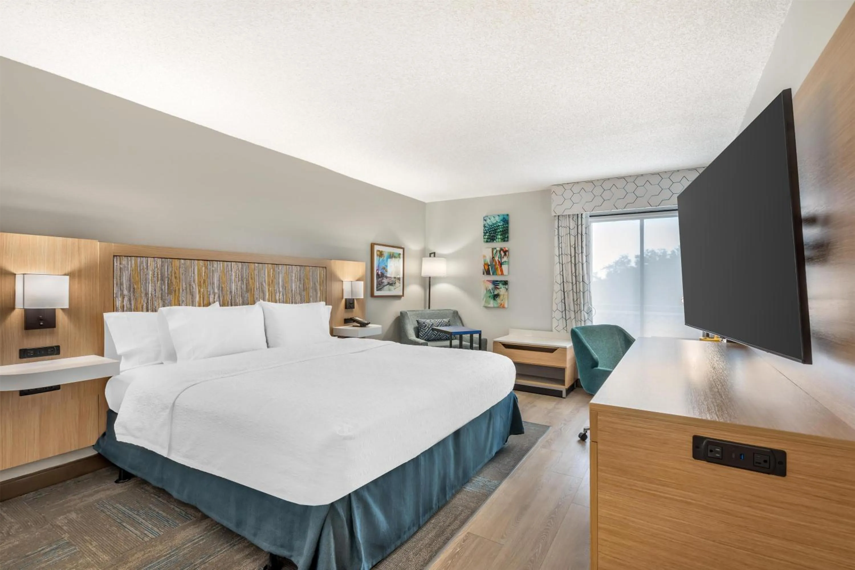 Bed in Hampton Inn Fort Myers-Airport & I-75