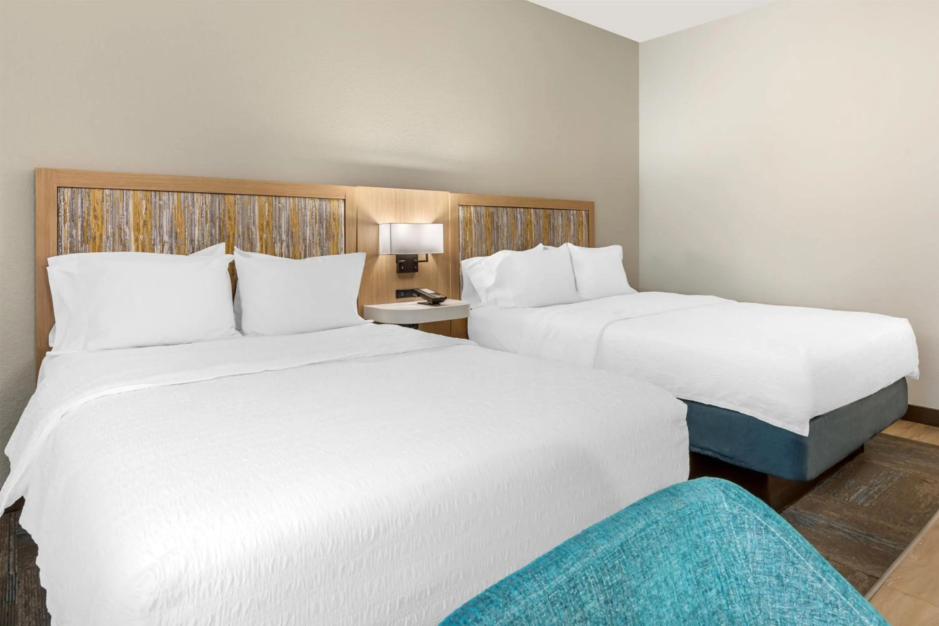 Bed in Hampton Inn Fort Myers-Airport & I-75