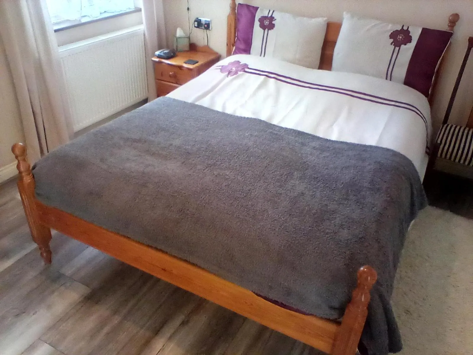 Bedroom, Bed in The Annex - Guest Gardens