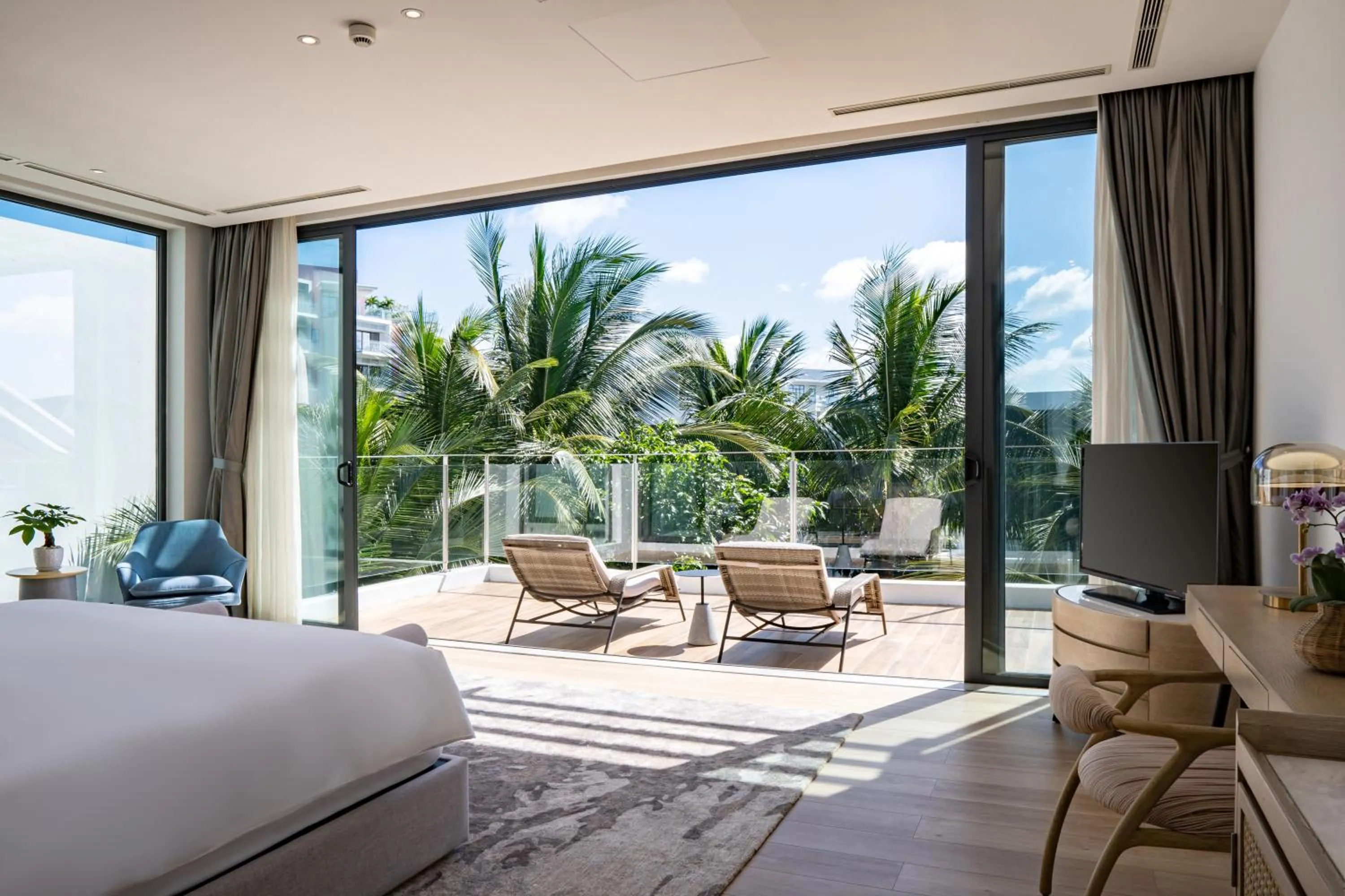 Balcony/Terrace, Bed in Premier Residences Phu Quoc Emerald Bay Managed by Accor