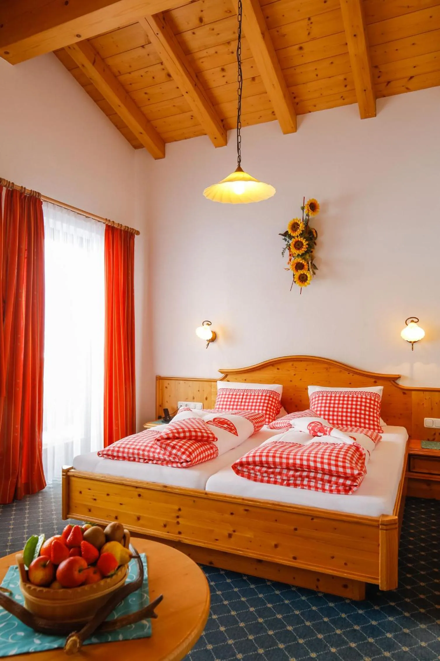 Photo of the whole room, Bed in Hotel Edelweiss