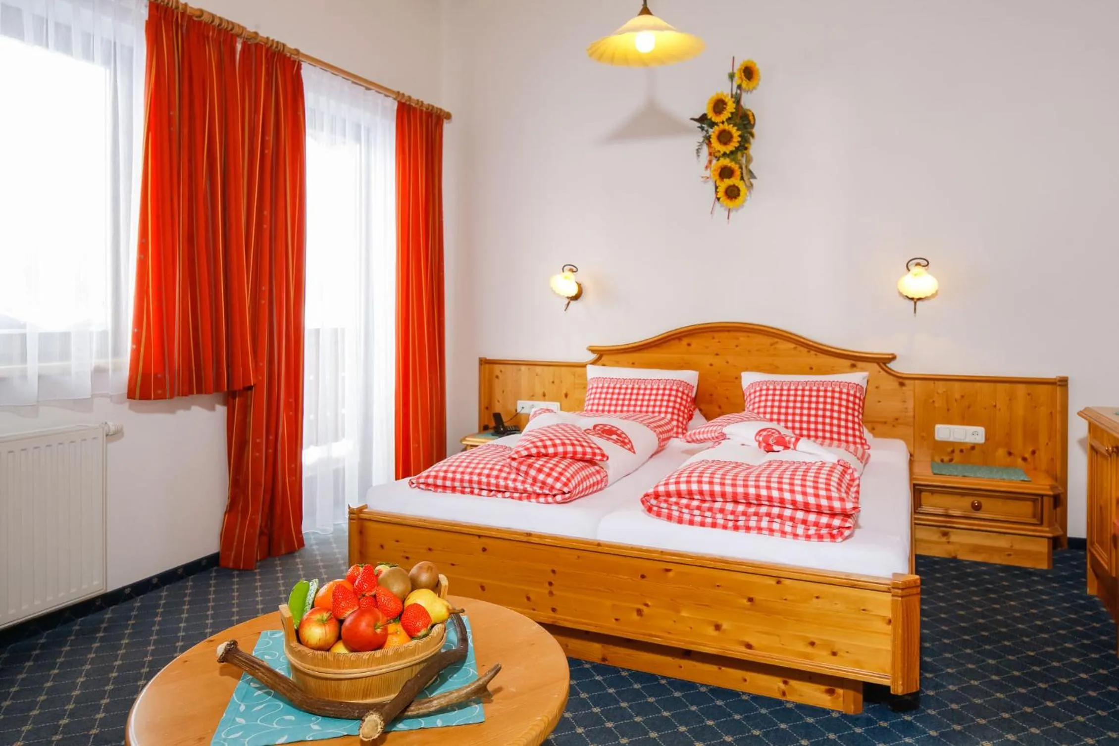 Property building, Bed in Hotel Edelweiss