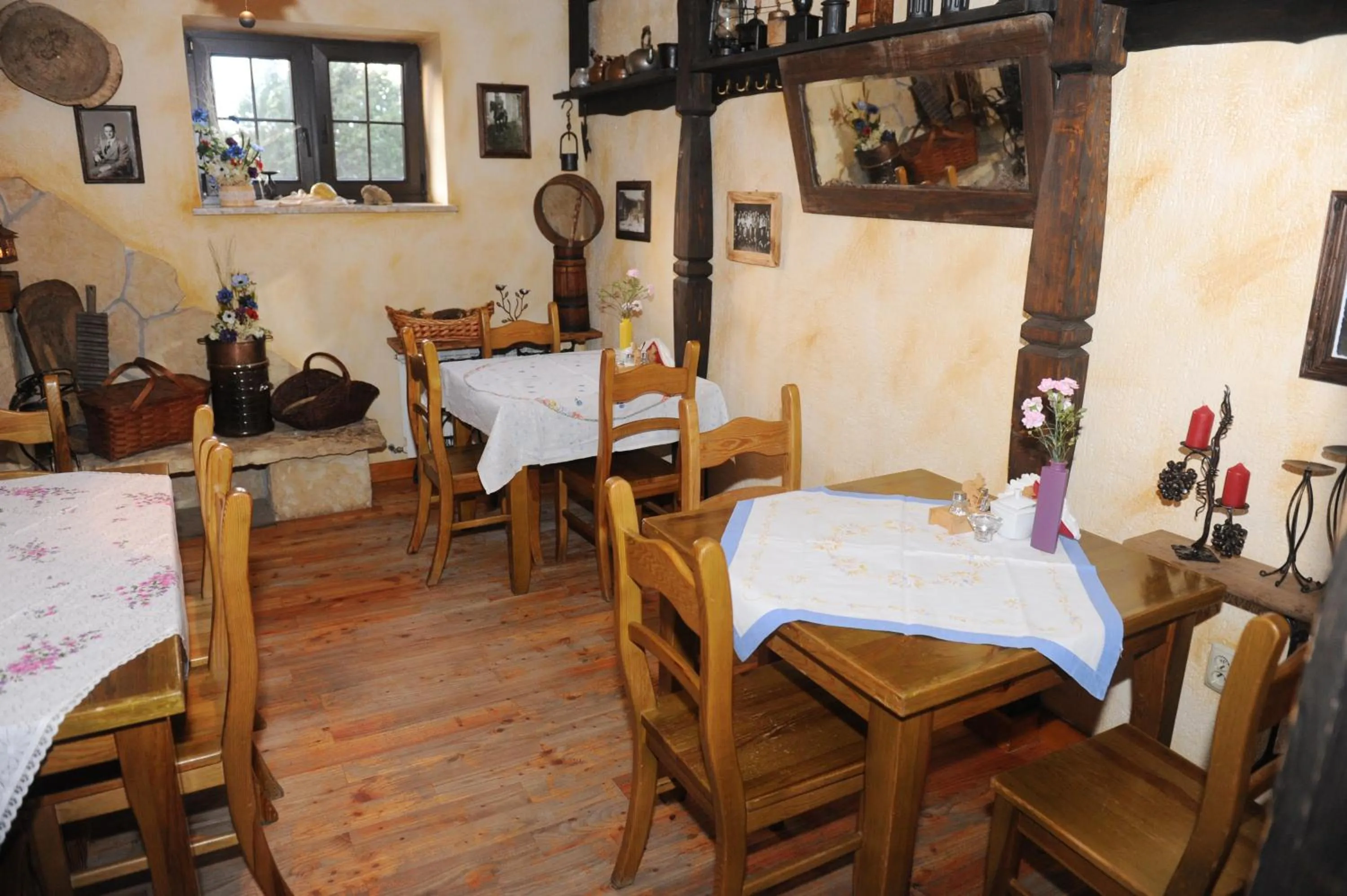 Restaurant/places to eat in Jaś Wędrowniczek