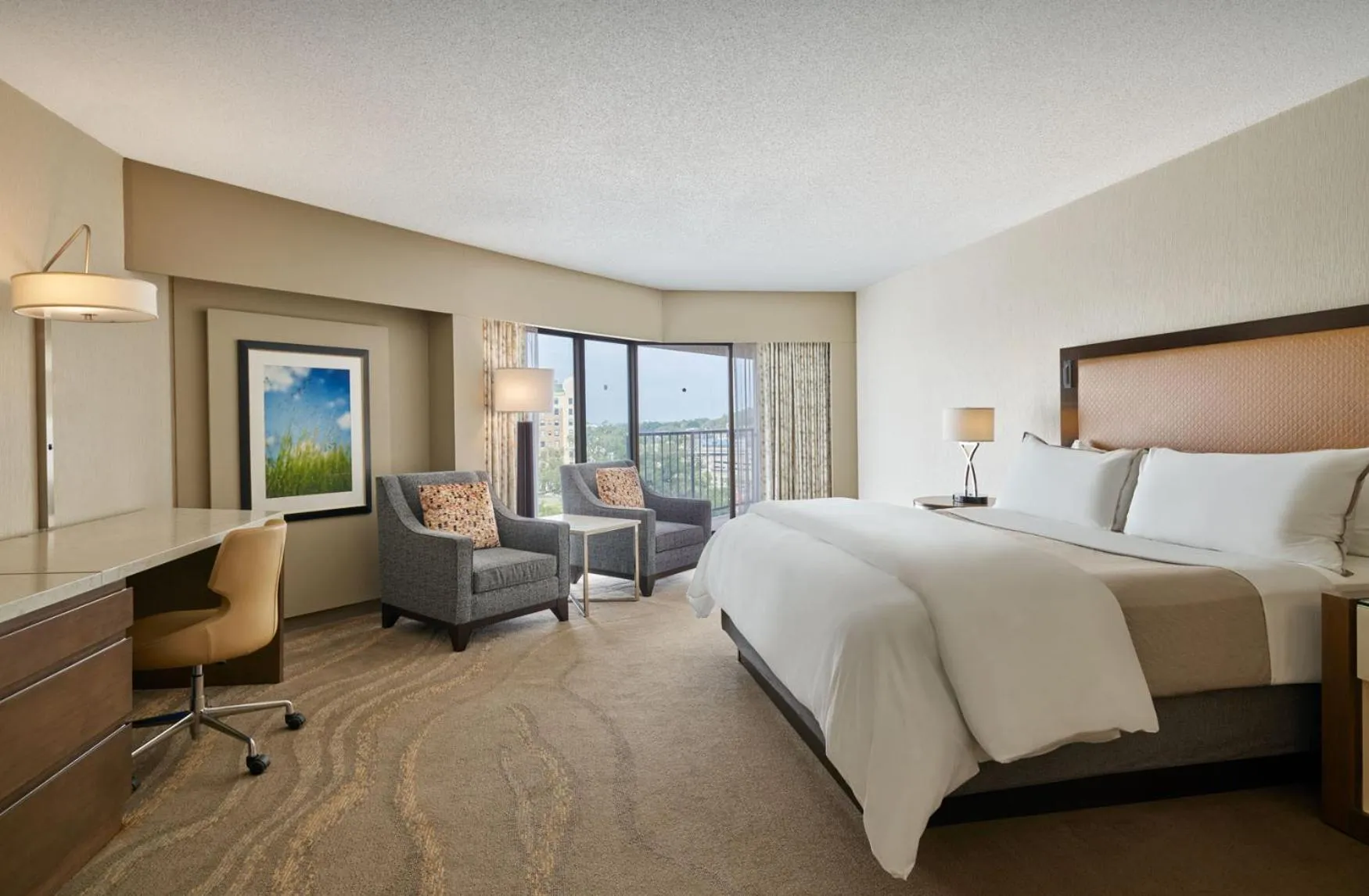 Bed in The Westin Kansas City at Crown Center