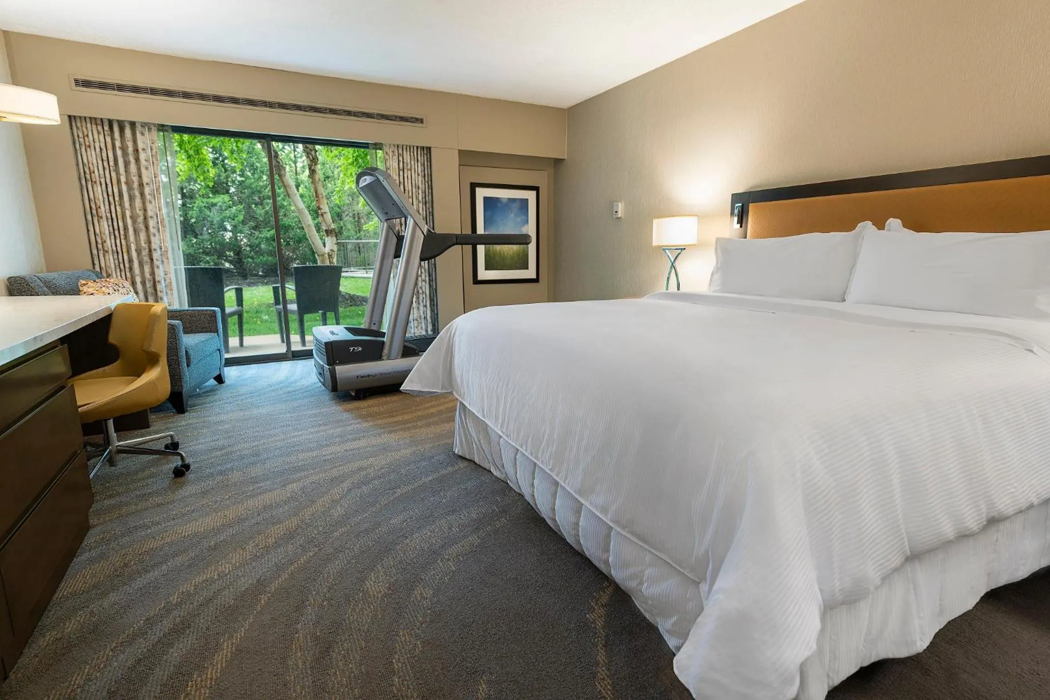 Bed in The Westin Kansas City at Crown Center