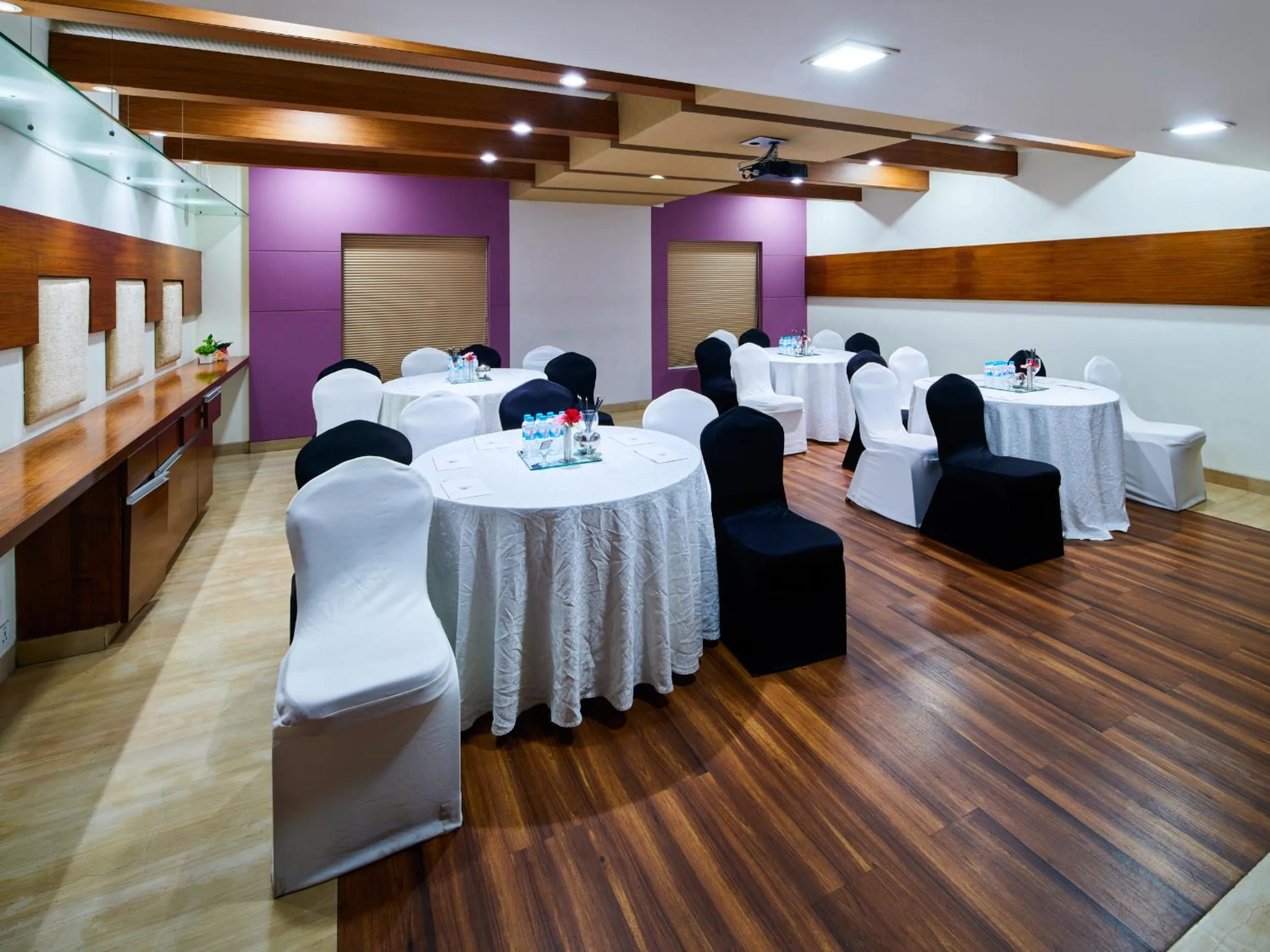 Banquet/Function facilities in Sayaji Pune