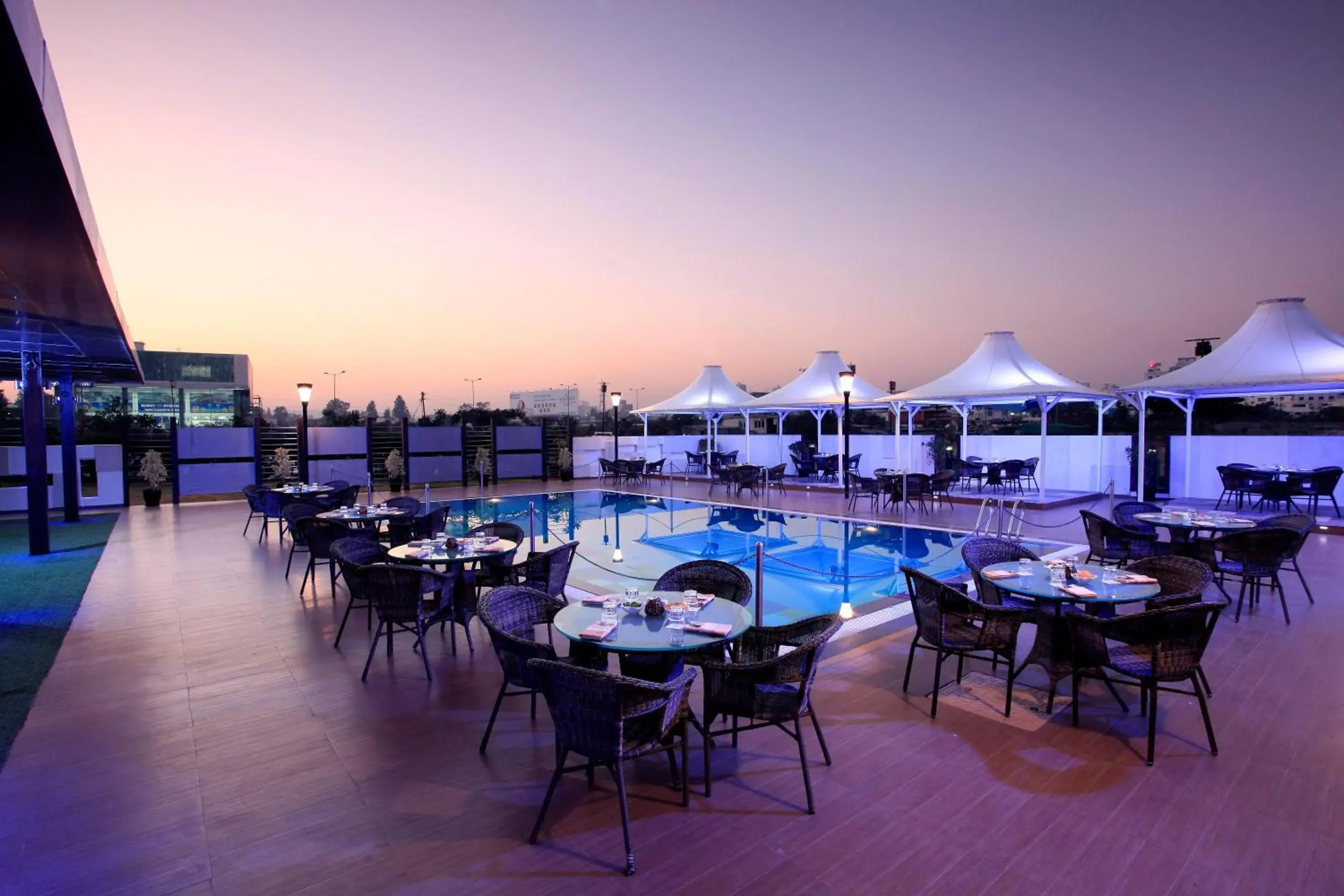 Restaurant/places to eat in Sayaji Pune Restaurant/places to eat in Sayaji Pune