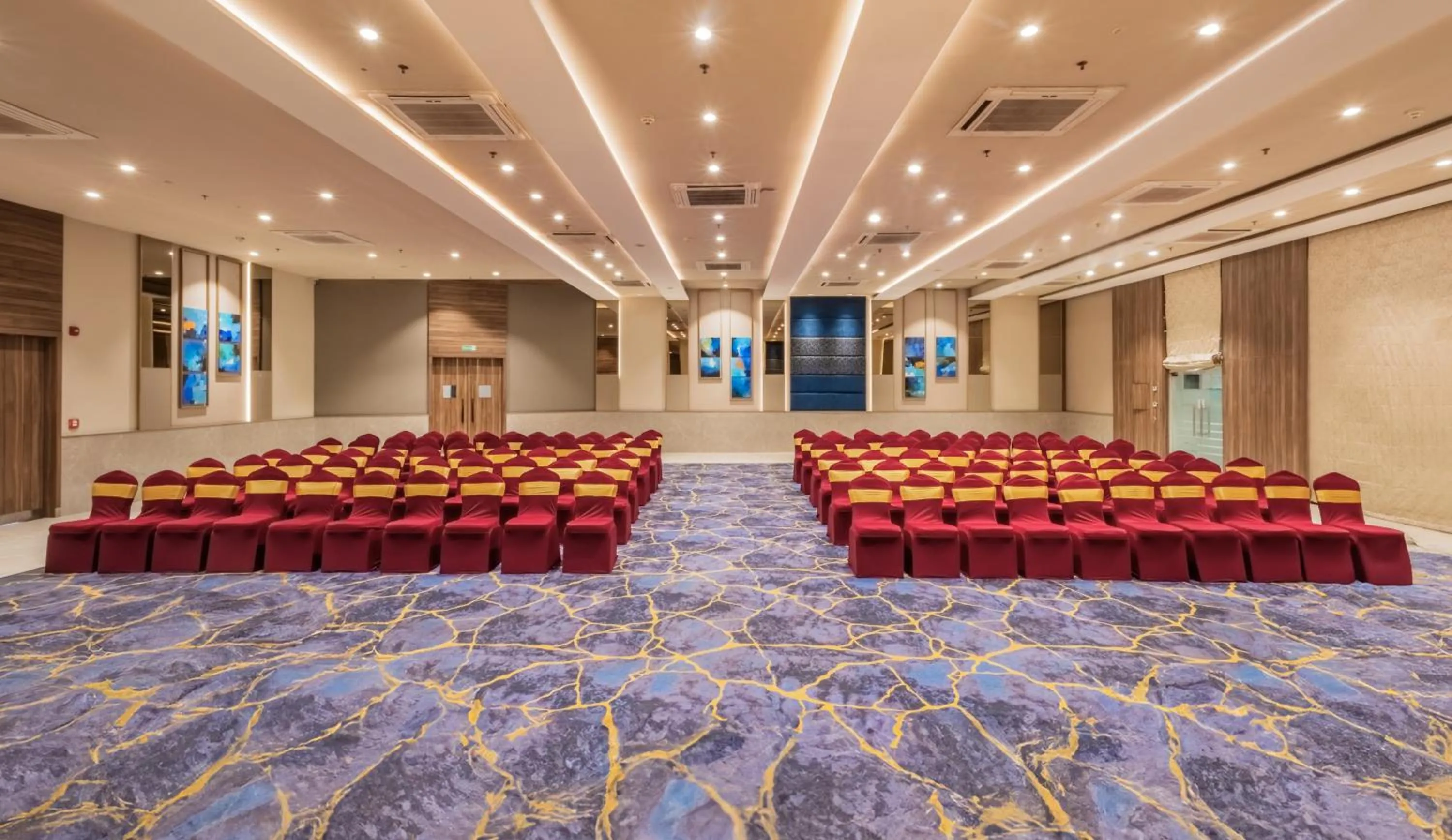 Banquet/Function facilities in Sayaji Pune