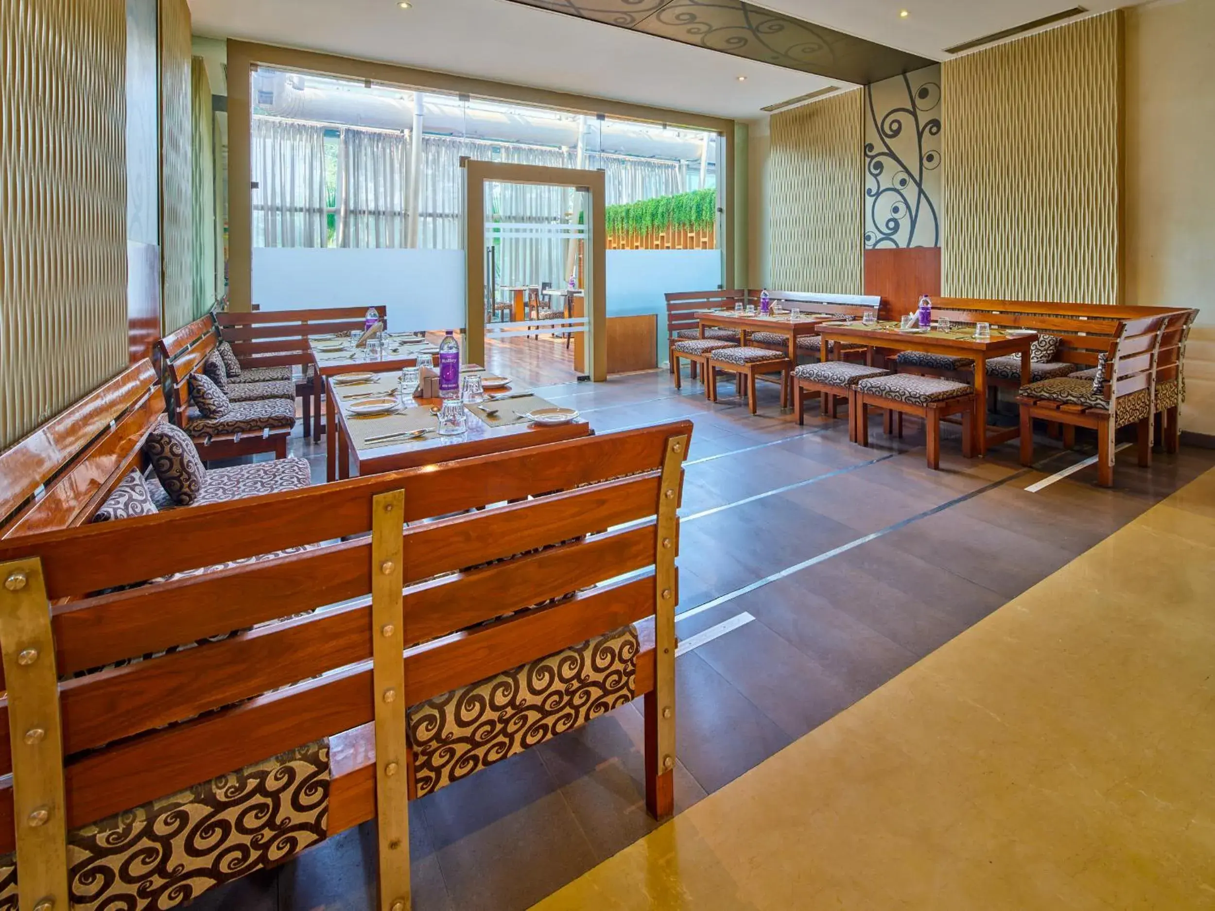Restaurant/places to eat in Sayaji Pune Restaurant/places to eat in Sayaji Pune
