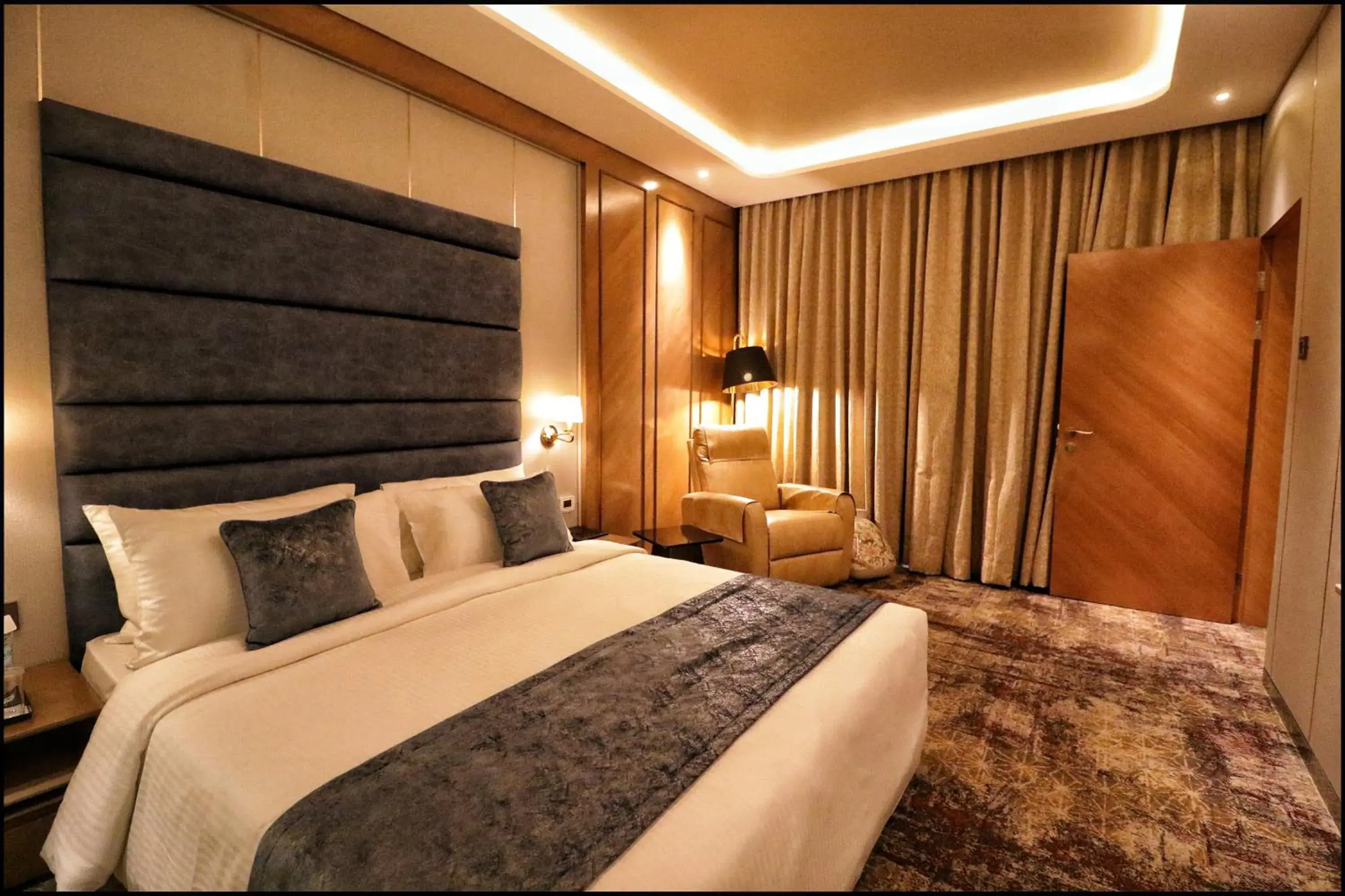 Bed in Sayaji Pune Bed in Sayaji Pune