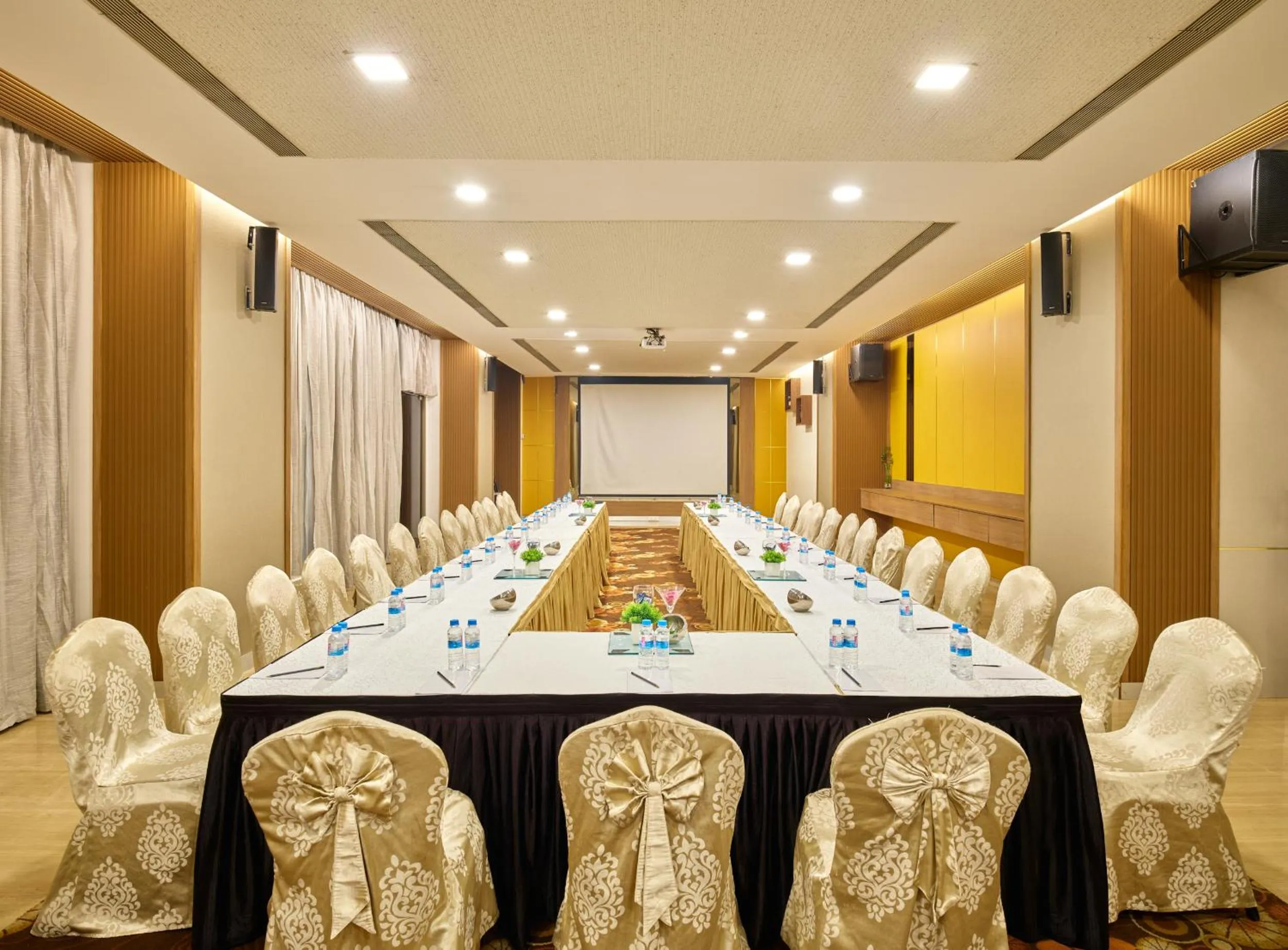 Banquet/Function facilities in Sayaji Pune