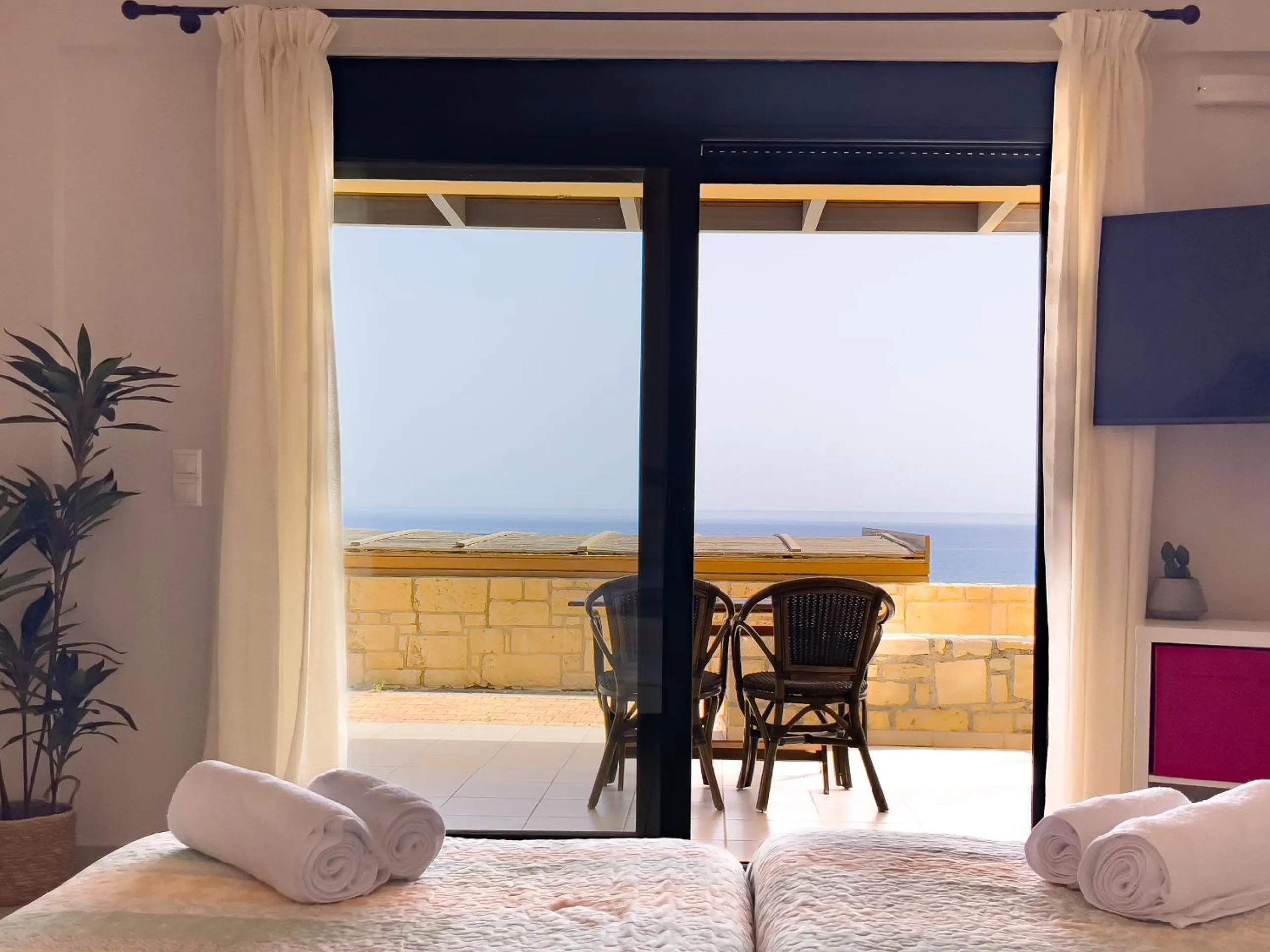 Sea view, Bed in Portela Suites Kastri
