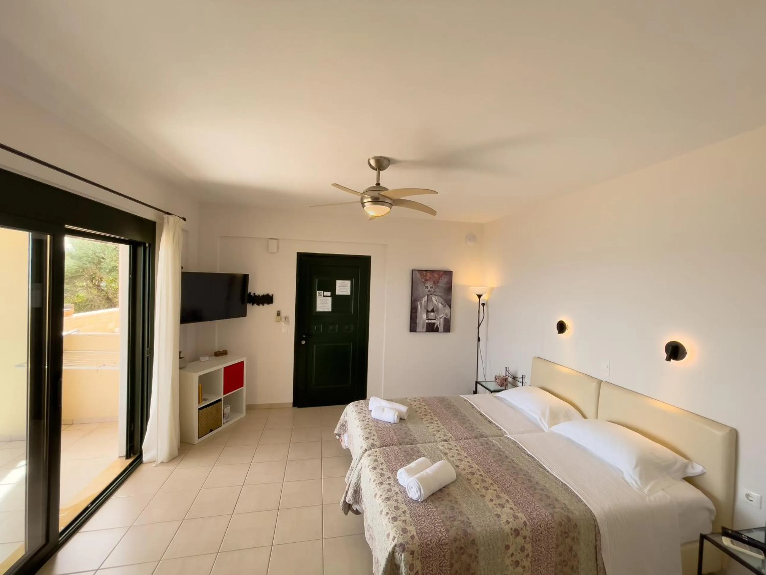 Photo of the whole room, Bed in Portela Suites Kastri