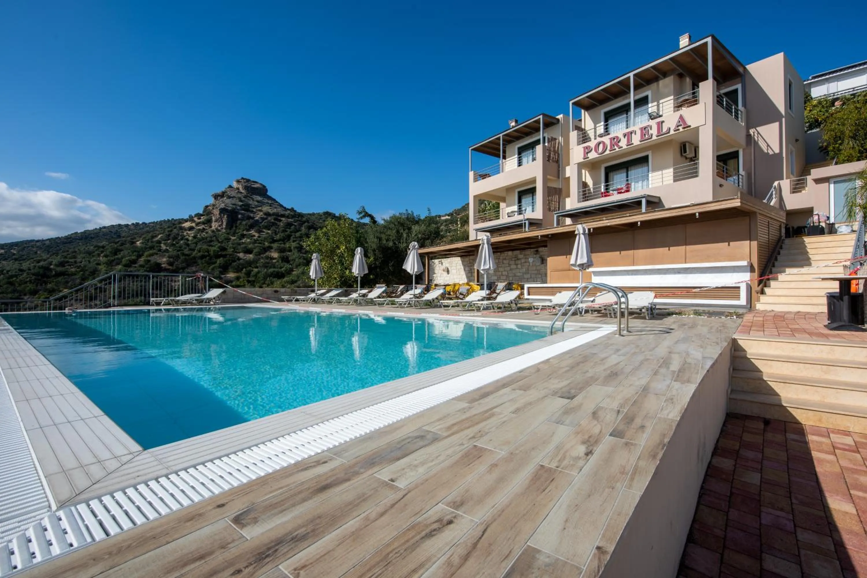 Swimming pool in Portela Suites Kastri
