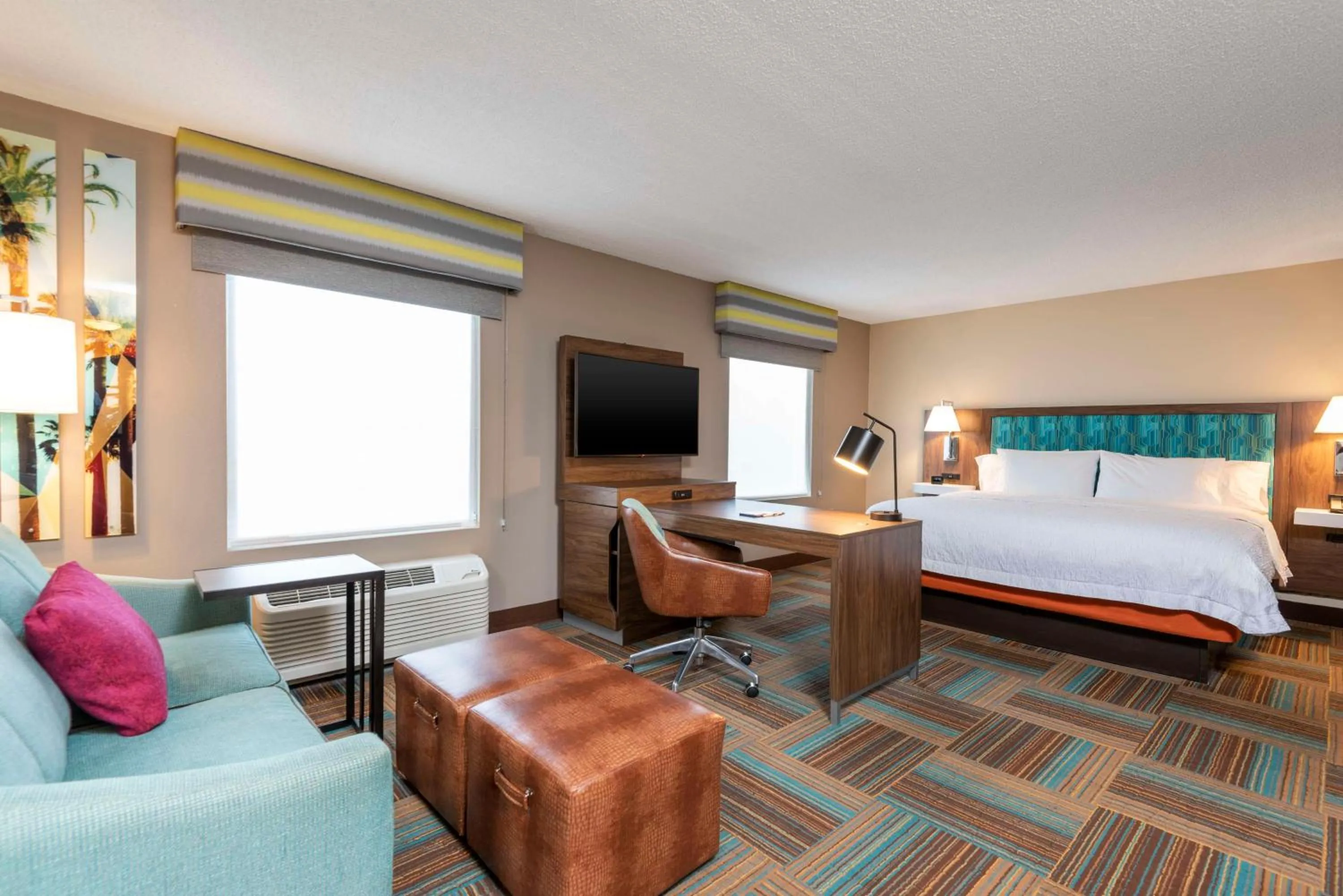 Bedroom, Bed in Hampton Inn & Suites Fort Myers-Colonial Boulevard