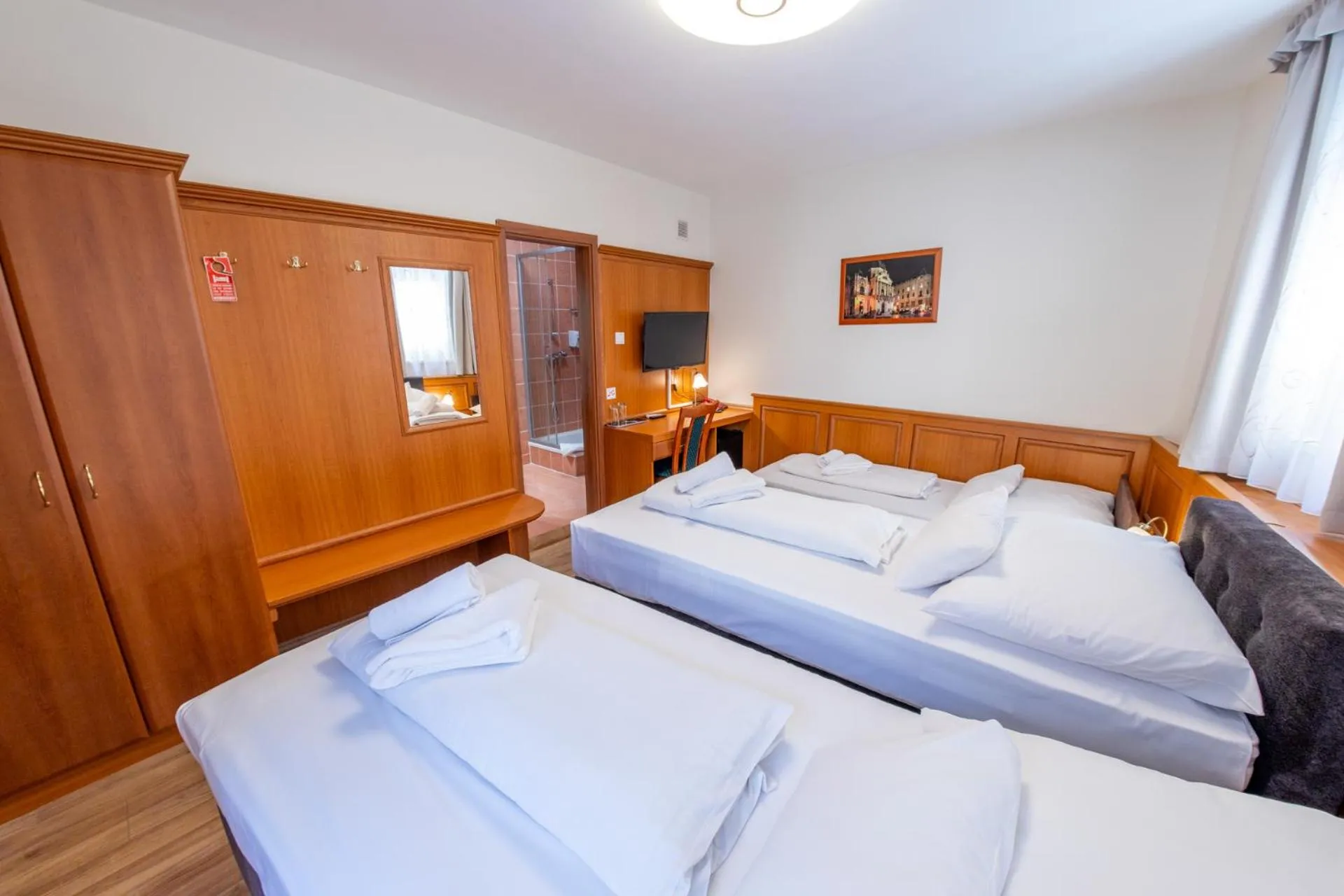 Bed in Szinbád Hotel