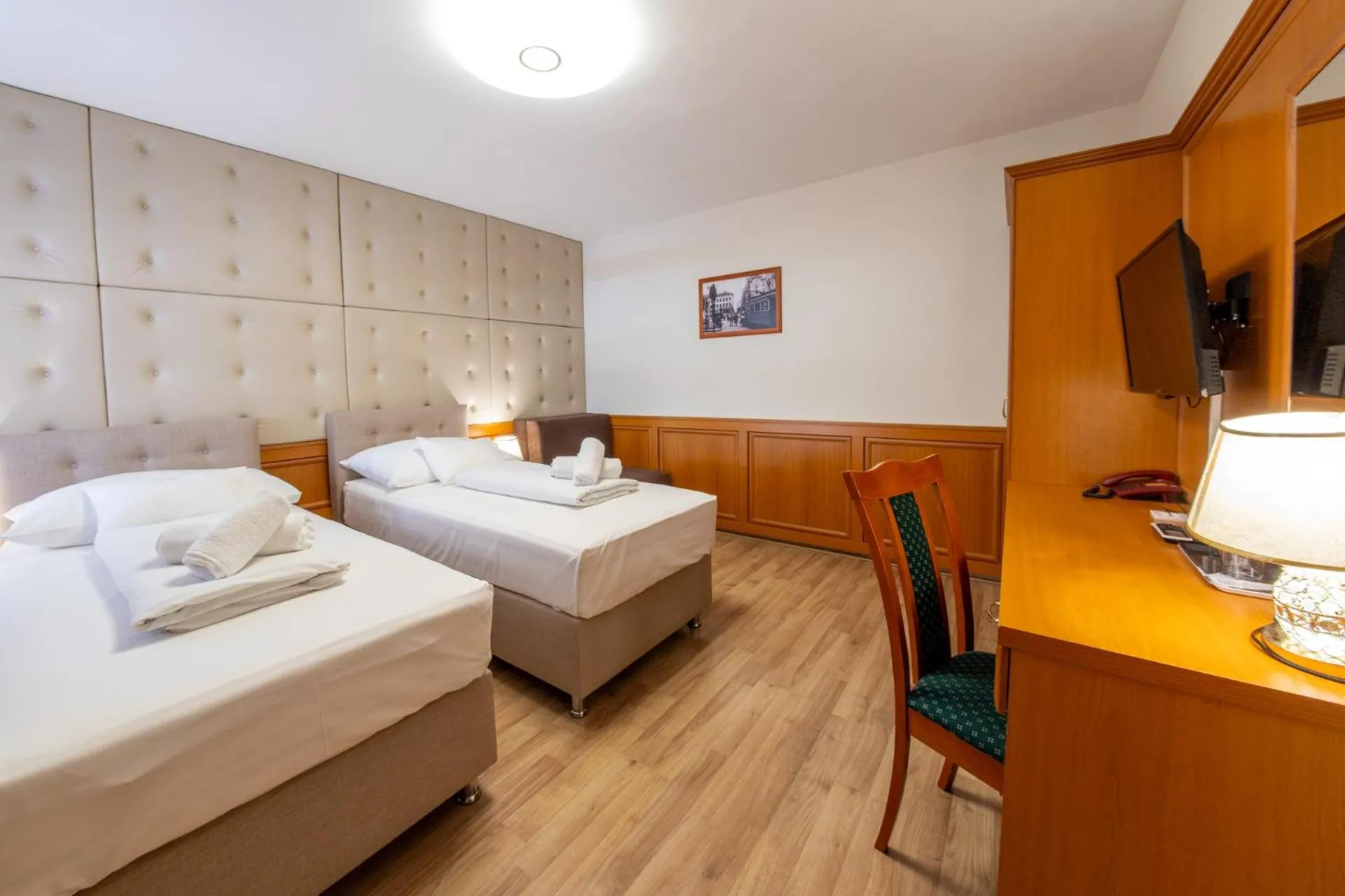Bed in Szinbád Hotel