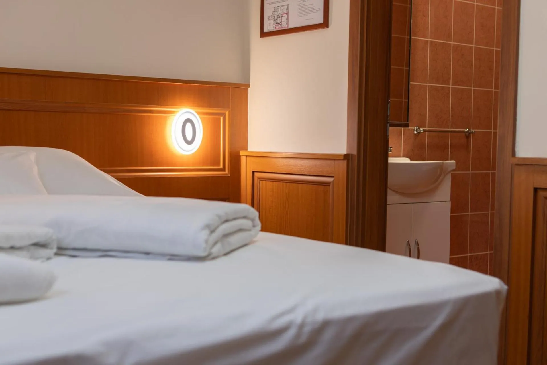 Bed in Szinbád Hotel