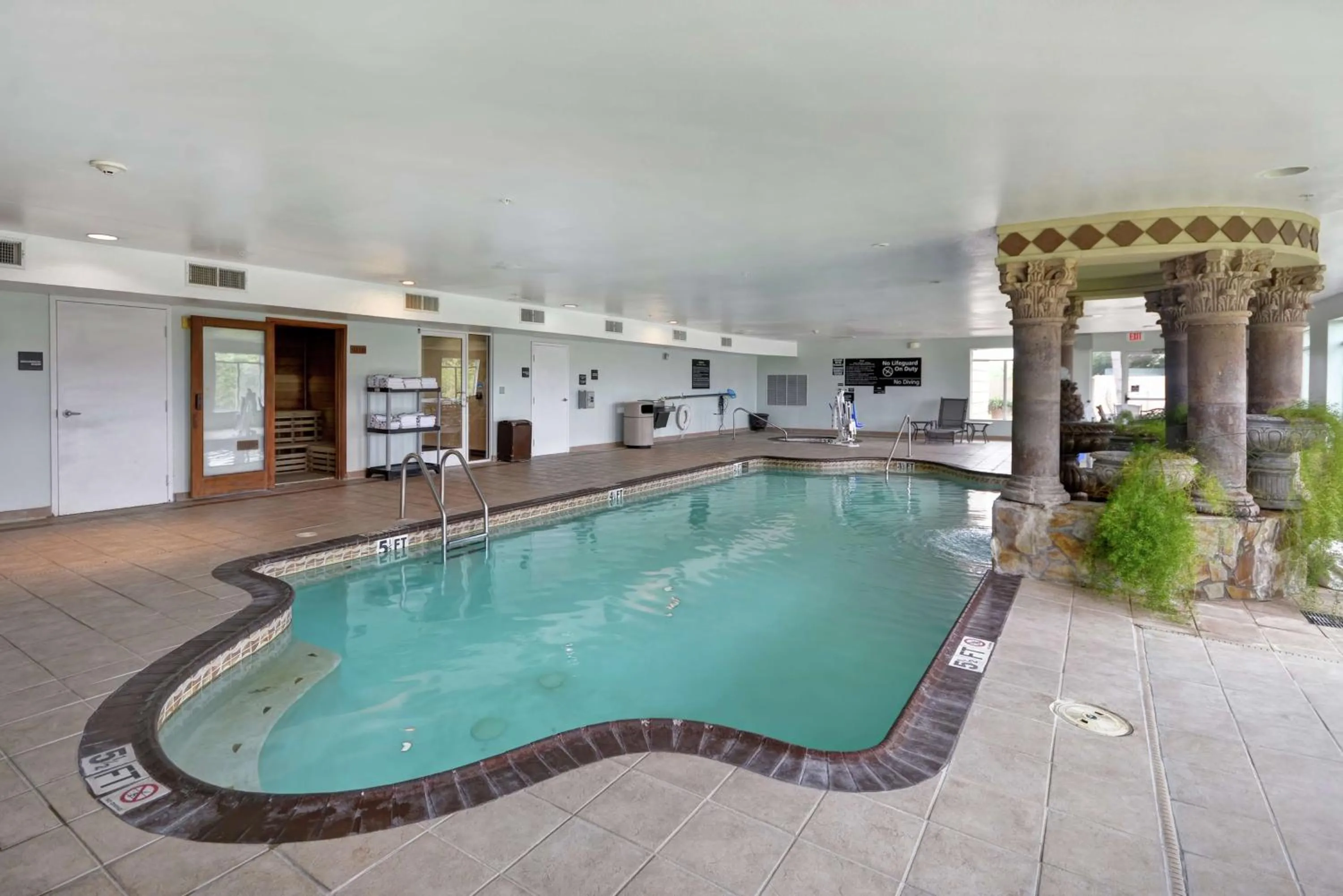 Pool view in Hampton Inn Corpus Christi - Northwest I-37