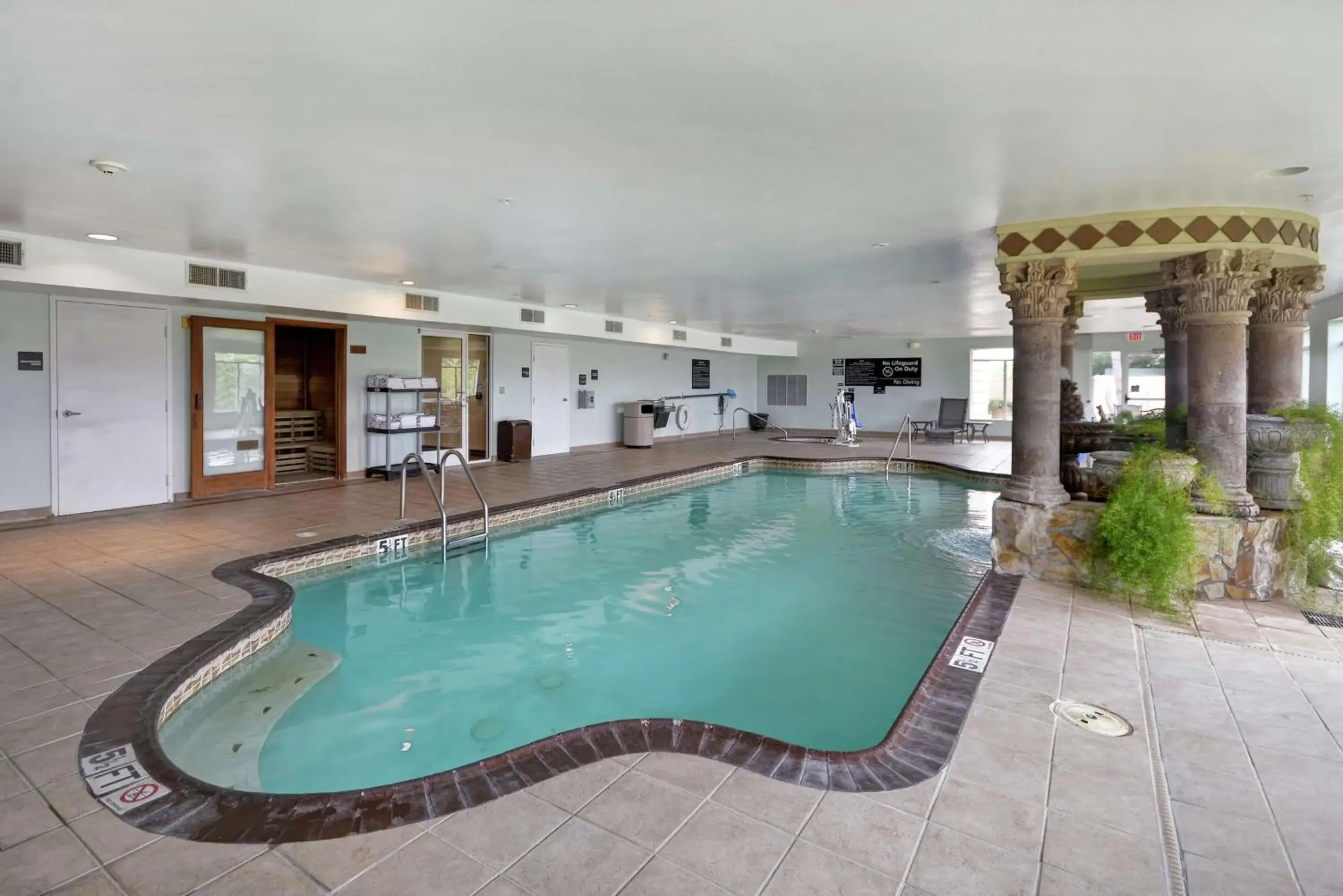 Pool view in Hampton Inn Corpus Christi - Northwest I-37 Pool view in Hampton Inn Corpus Christi - Northwest I-37