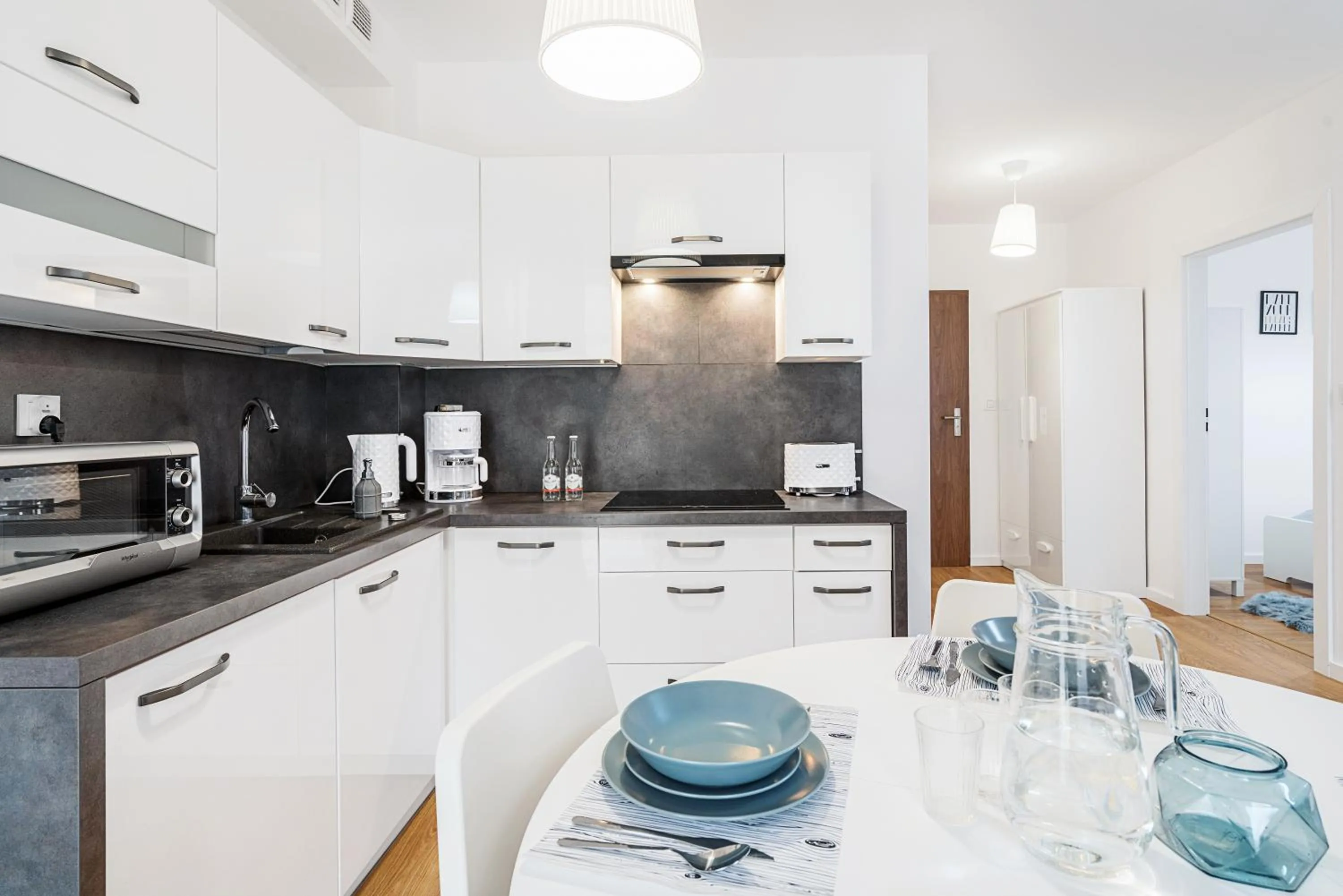Coffee/tea facilities in Apartamenty City Center Cicha 8