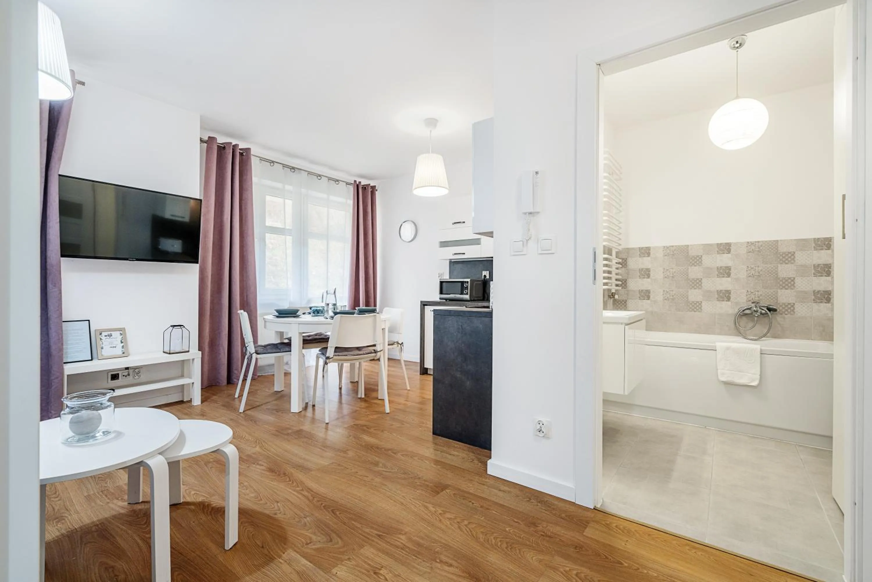 TV and multimedia in Apartamenty City Center Cicha 8