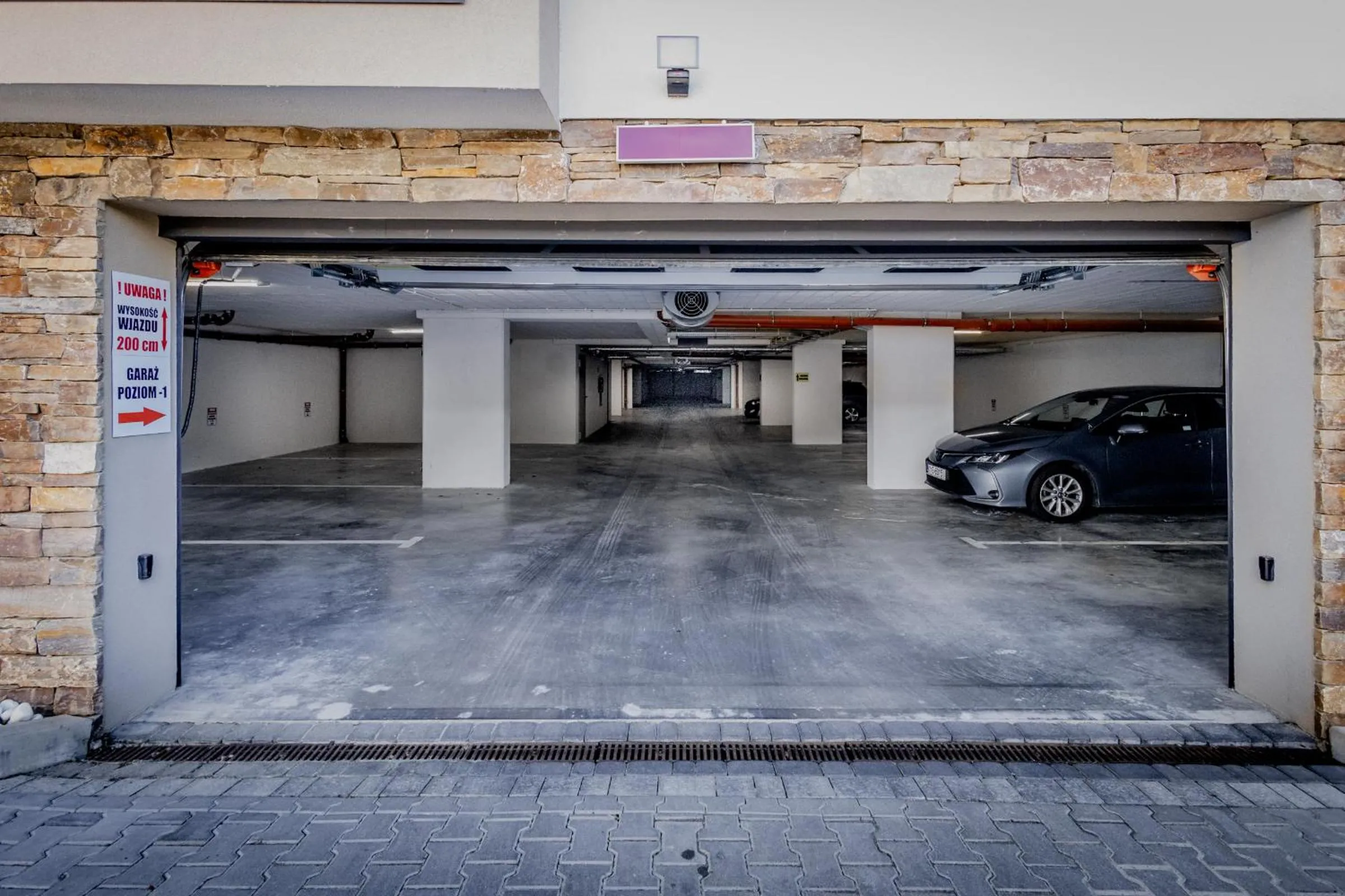 Parking in Apartamenty City Center Cicha 8