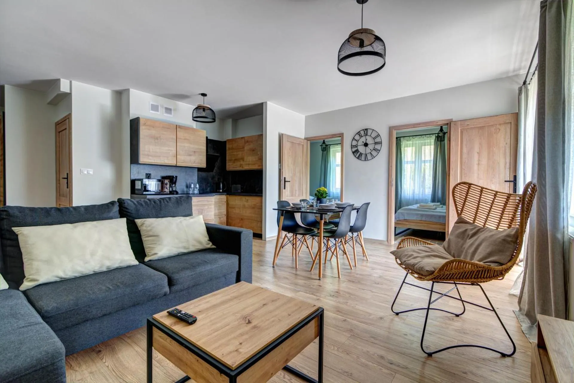 Kitchen or kitchenette in Apartamenty City Center Cicha 8