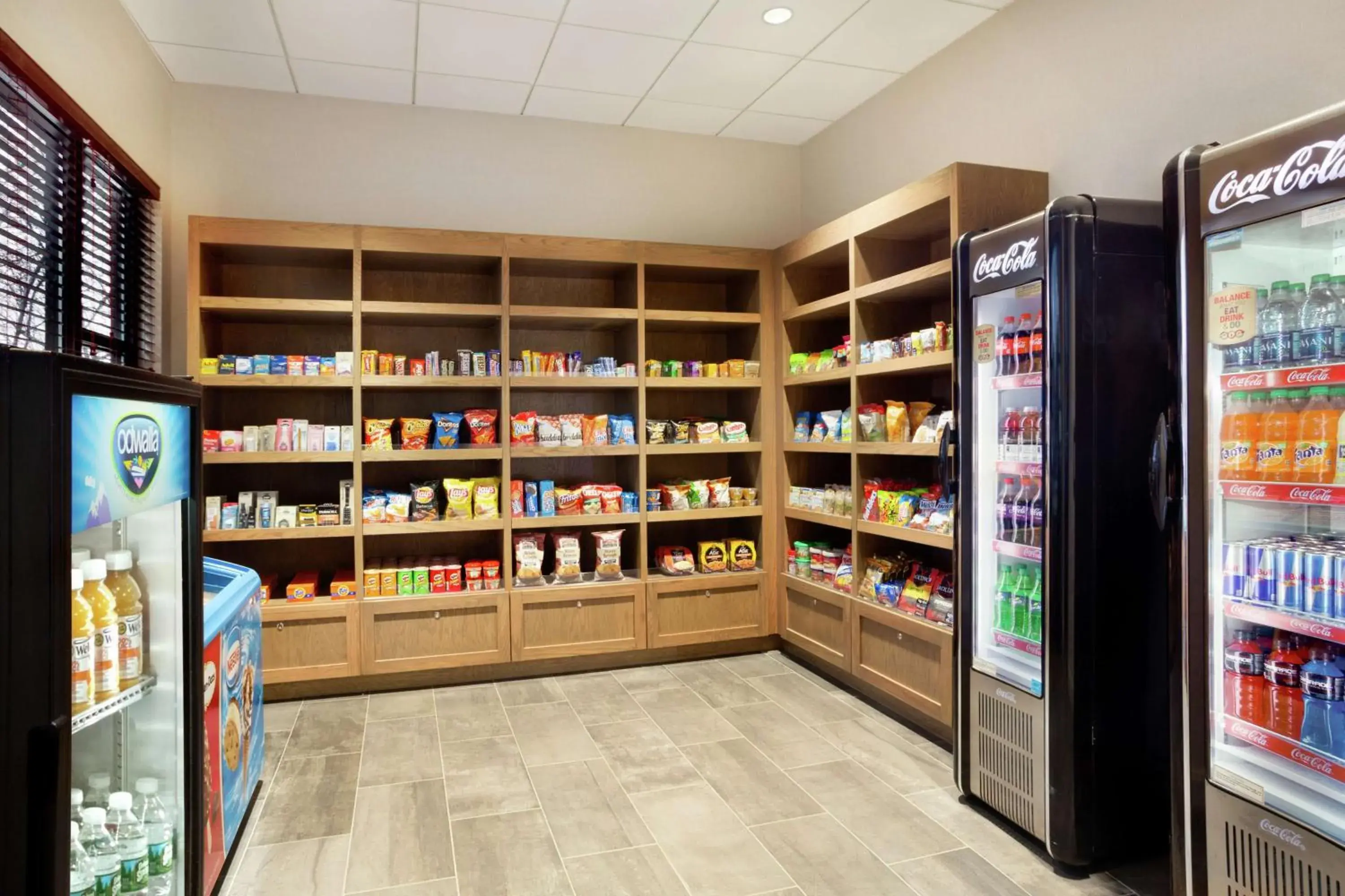 Restaurant/places to eat in Embassy Suites by Hilton Denver International Airport Restaurant/places to eat in Embassy Suites by Hilton Denver International Airport