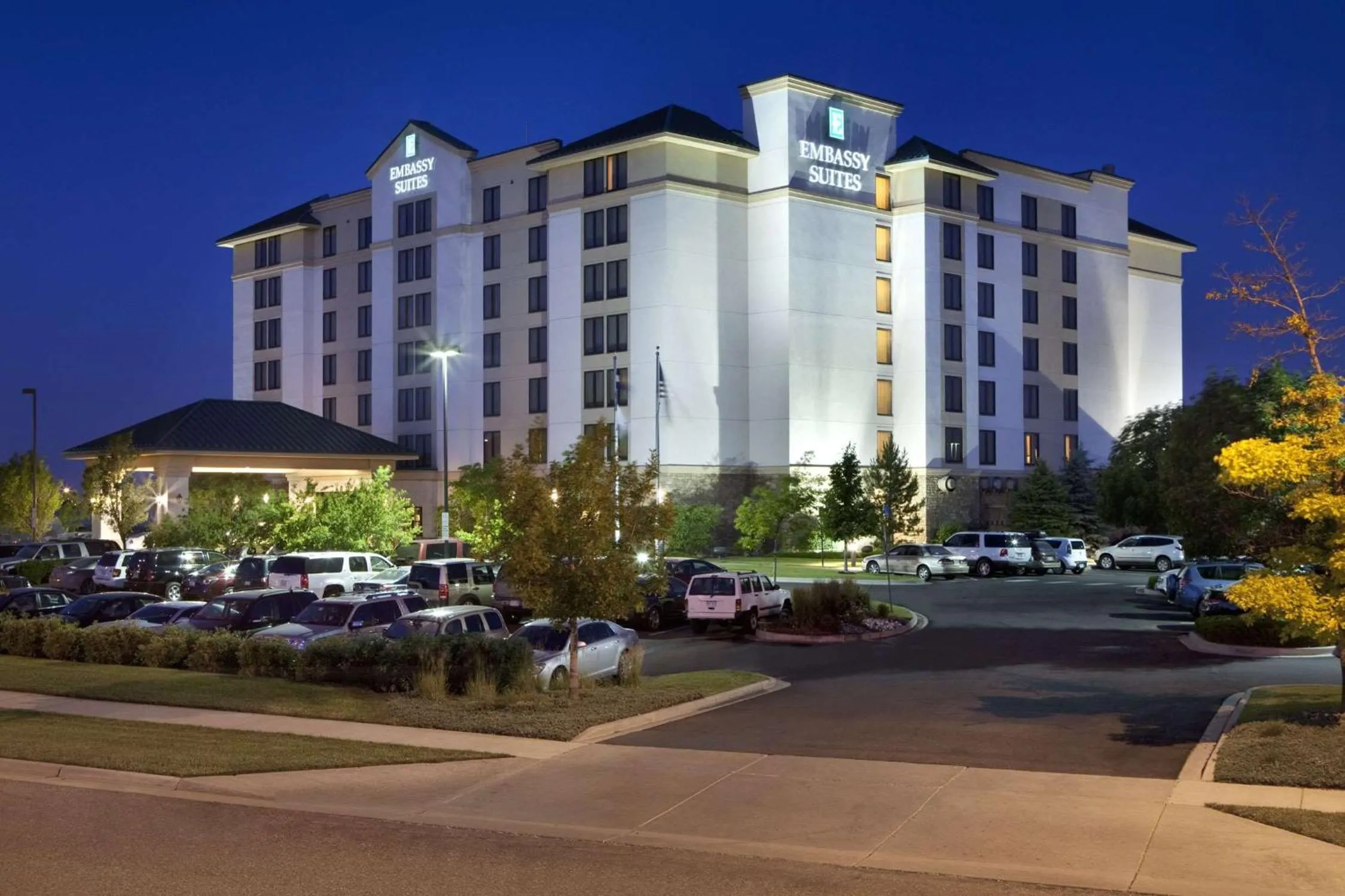 Property building in Embassy Suites by Hilton Denver International Airport