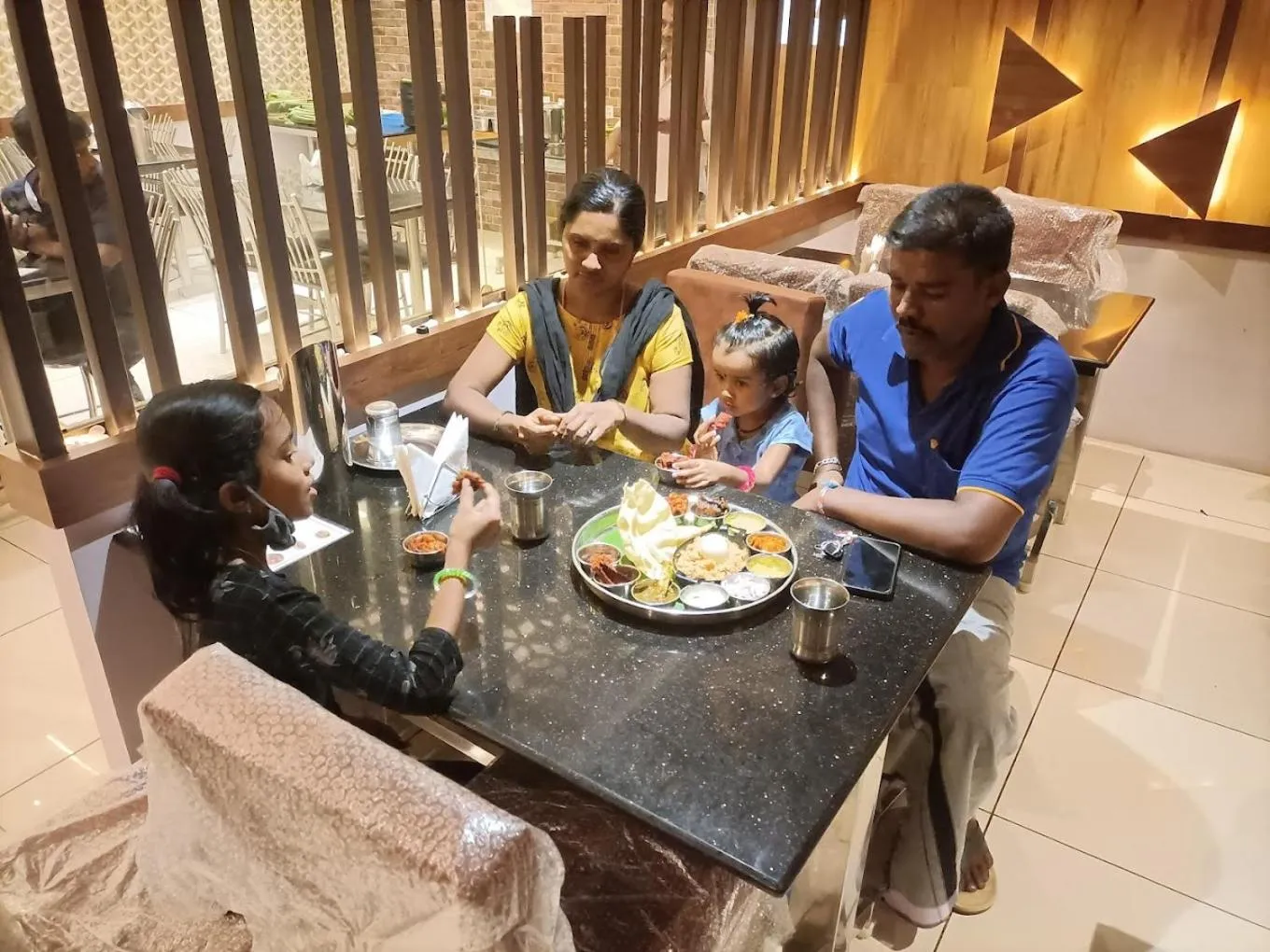 Restaurant/places to eat in Sri Aadhish Grand Hotel