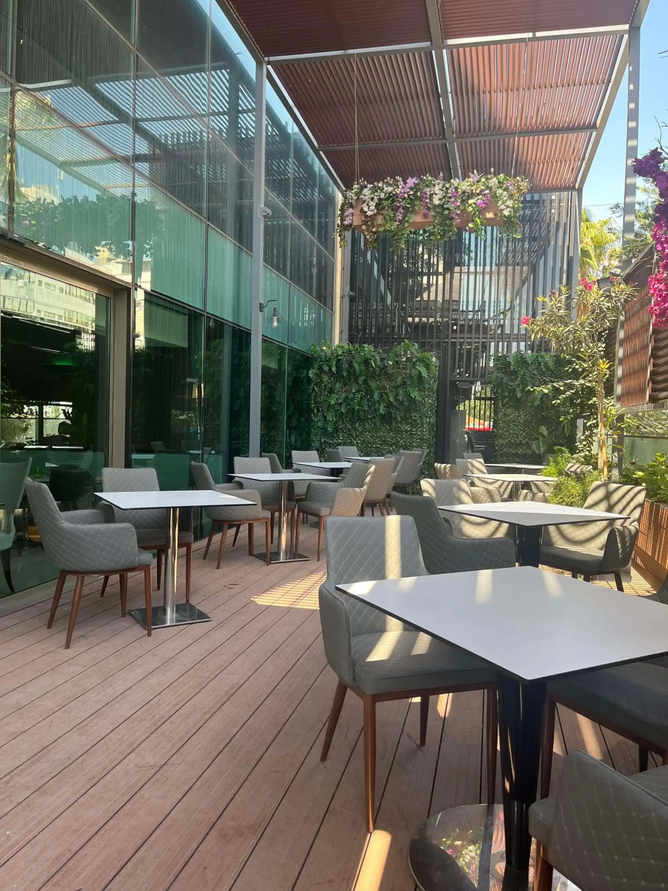 Restaurant/places to eat in Hilton Amman Restaurant/places to eat in Hilton Amman