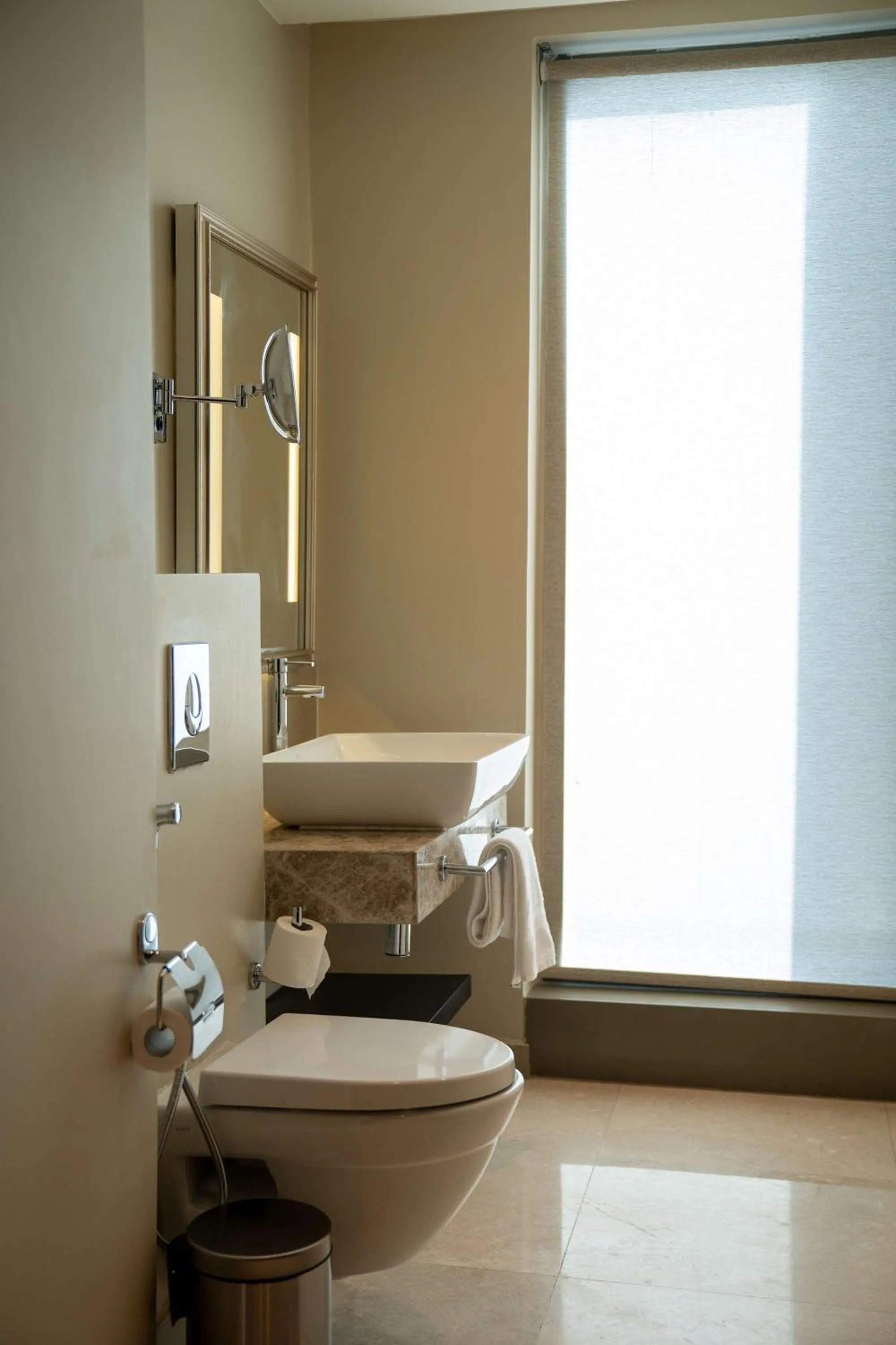 Bathroom in Hilton Amman