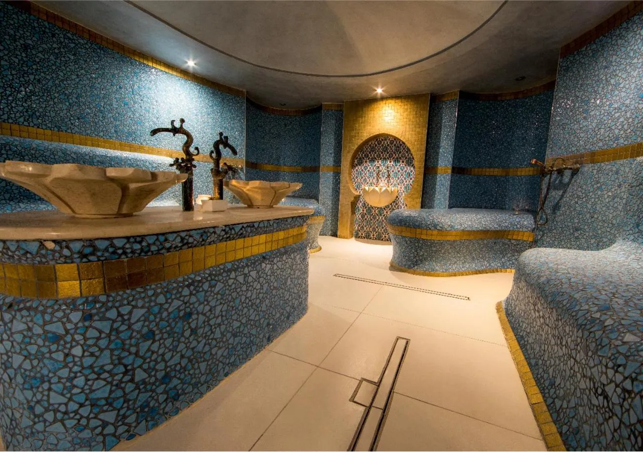 Hot Tub in Hilton Amman