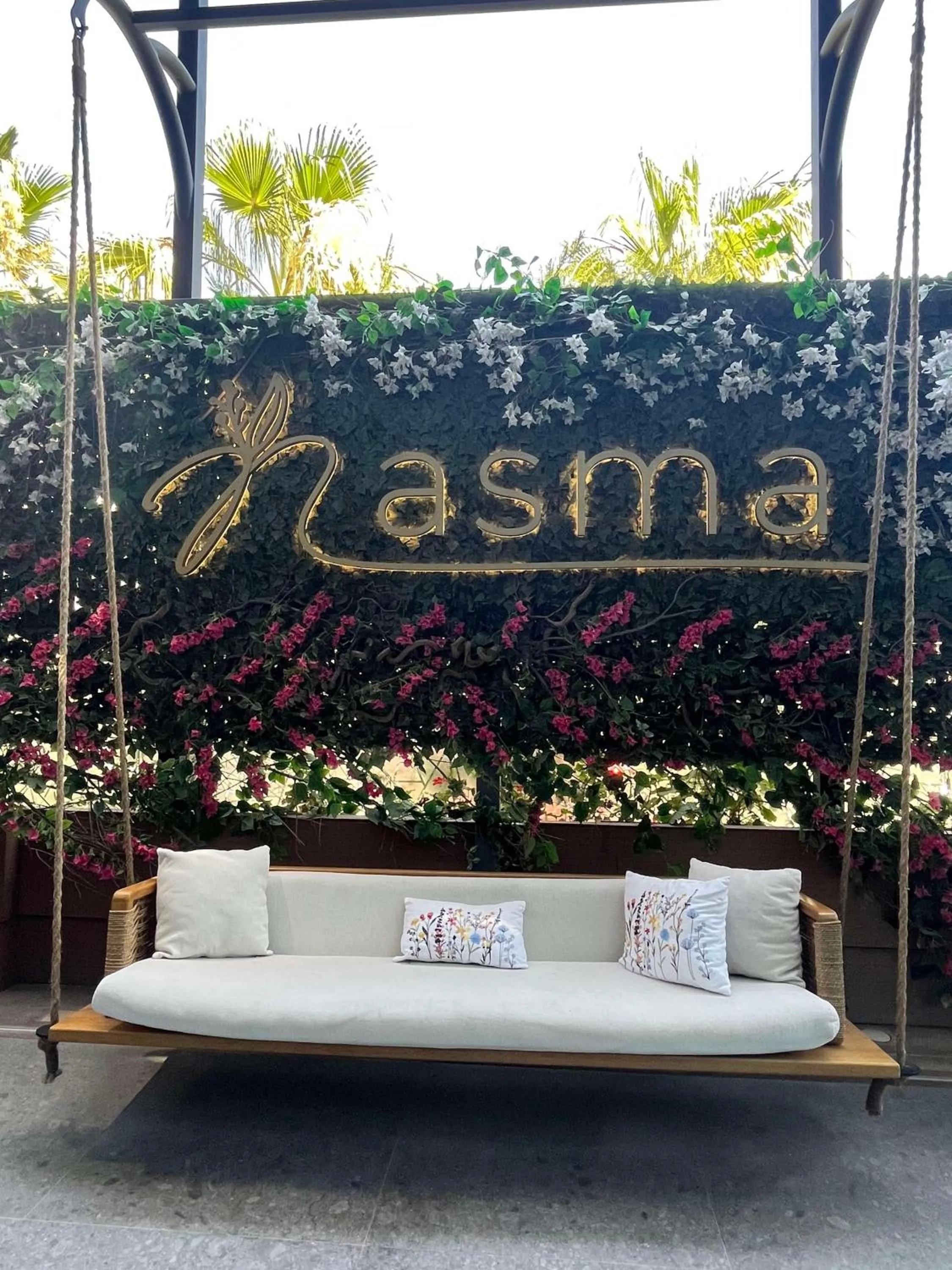 Restaurant/places to eat in Hilton Amman