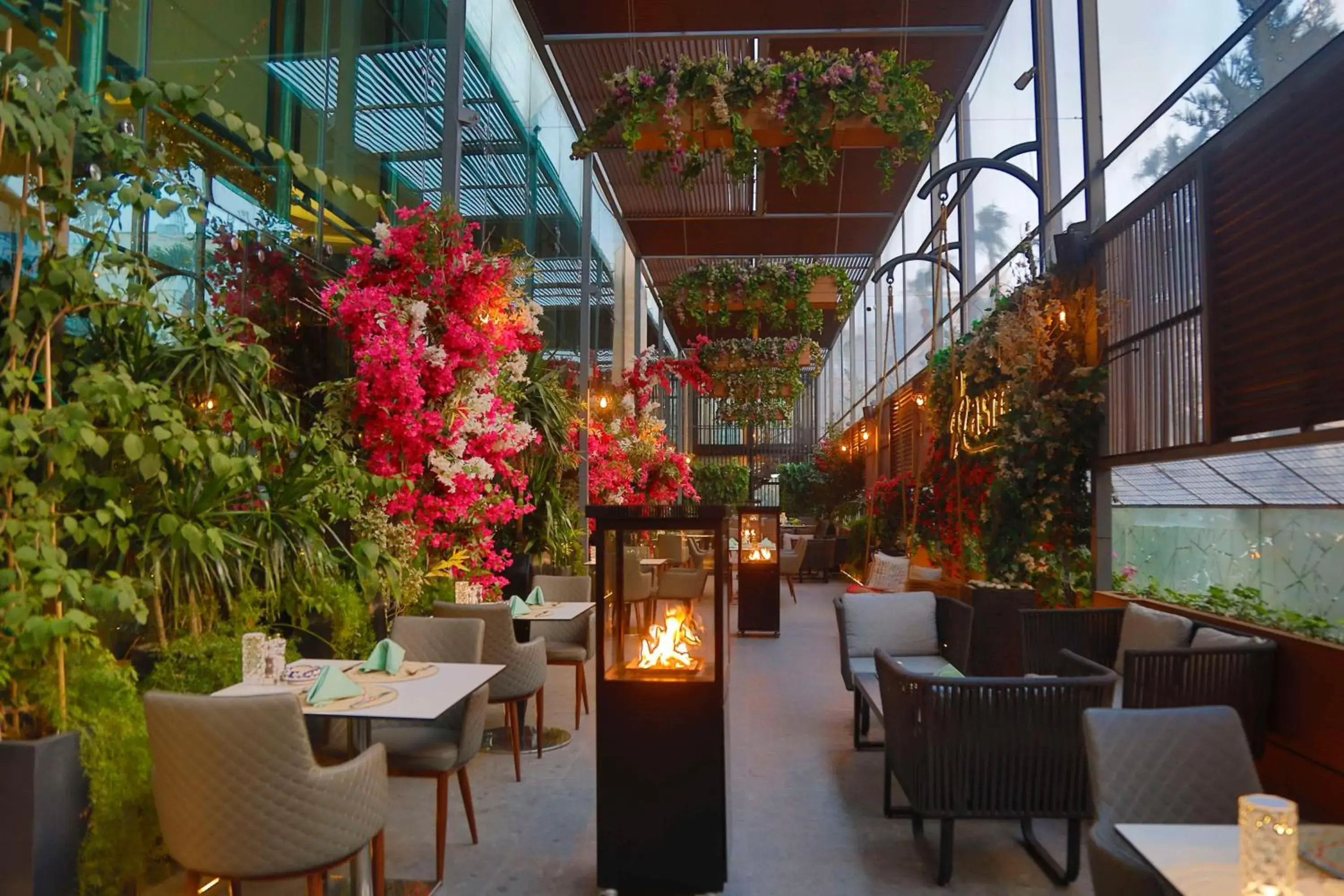 Restaurant/places to eat in Hilton Amman Restaurant/places to eat in Hilton Amman