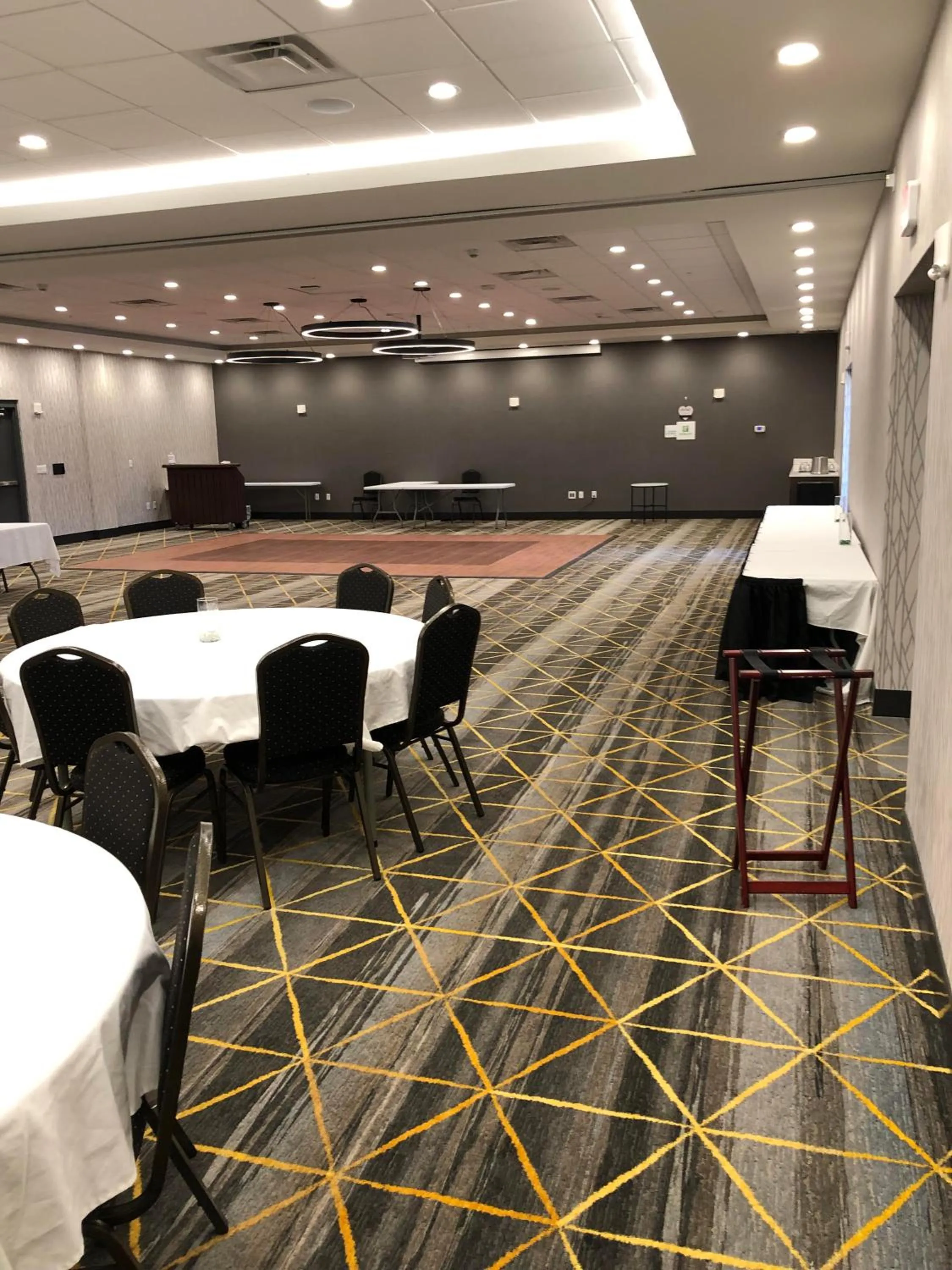 Meeting/conference room in Holiday Inn - Kalamazoo West by IHG