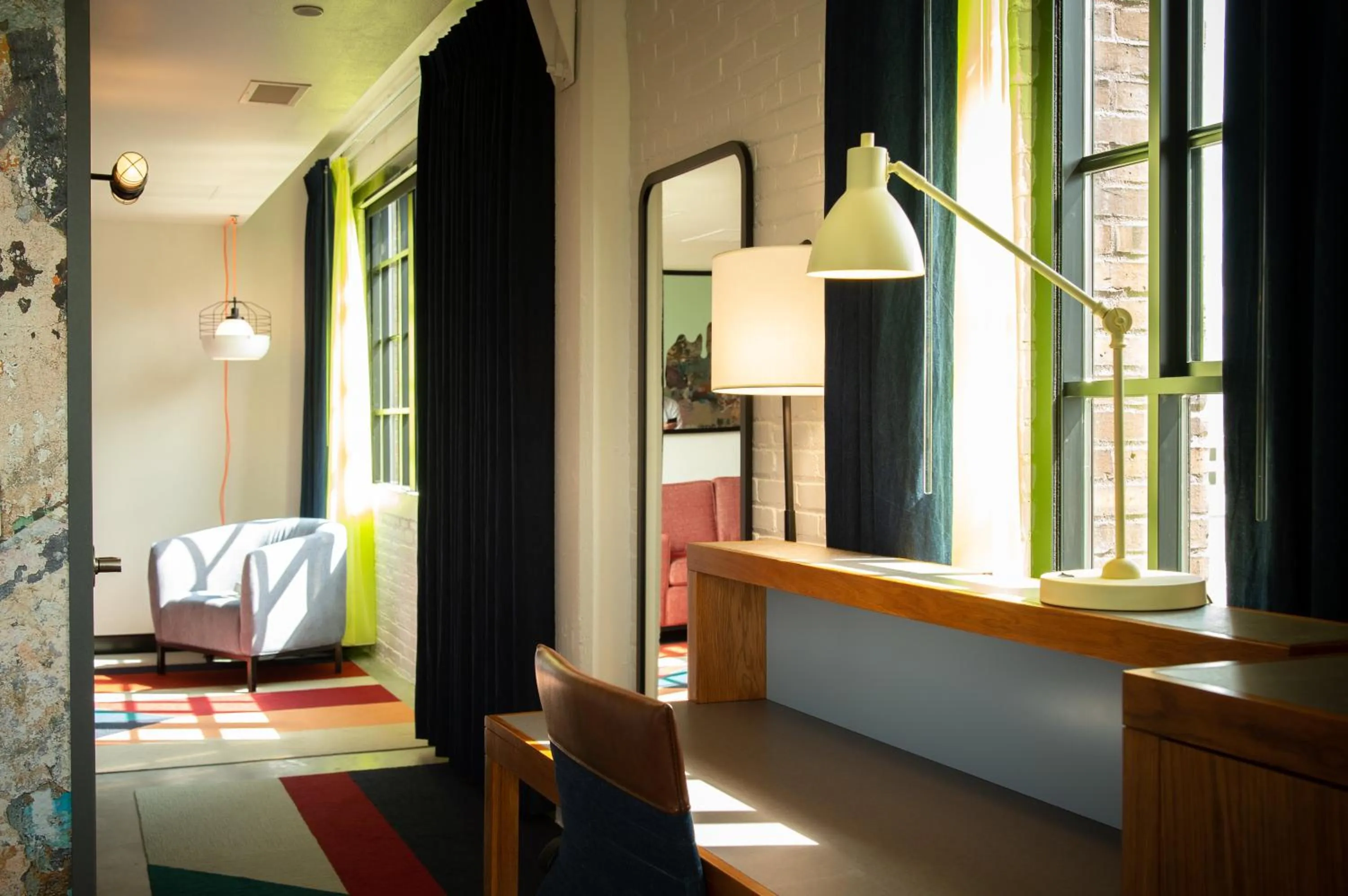 Photo of the whole room, Bed in Hotel Indigo - Madison Downtown by IHG