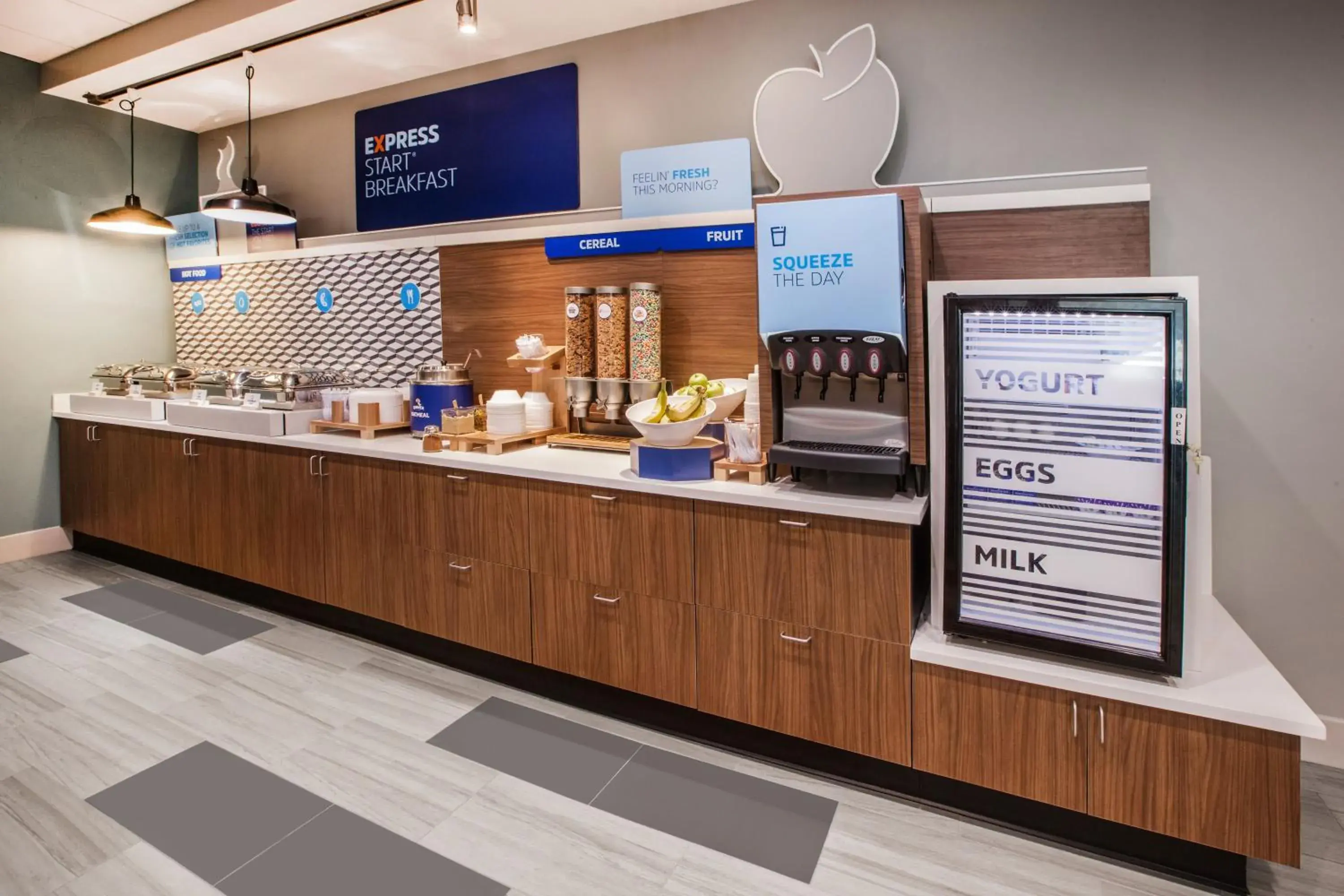 Breakfast in Holiday Inn Express & Suites - Springfield North by IHG Breakfast in Holiday Inn Express & Suites - Springfield North by IHG