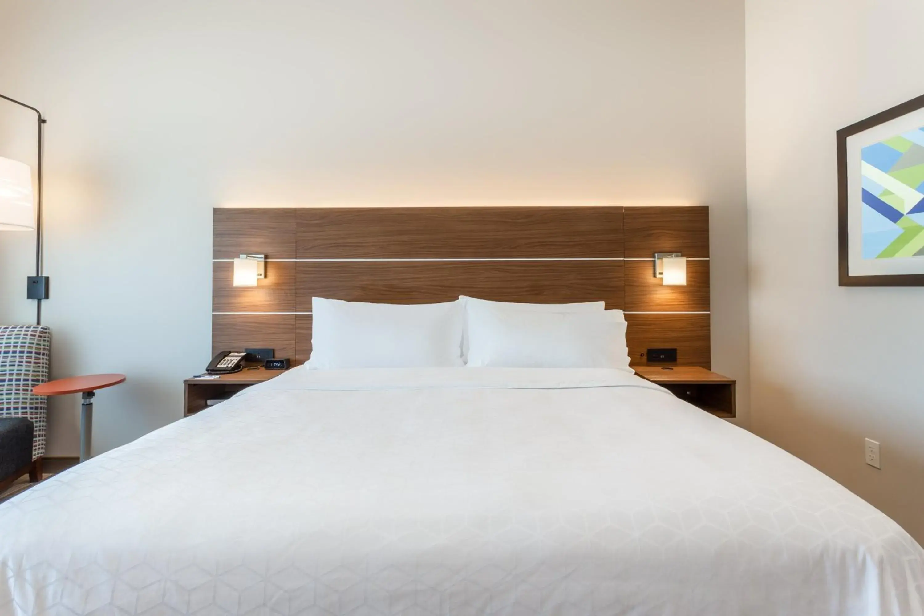 Standard King Room in Holiday Inn Express & Suites - Springfield North by IHG Standard King Room in Holiday Inn Express & Suites - Springfield North by IHG