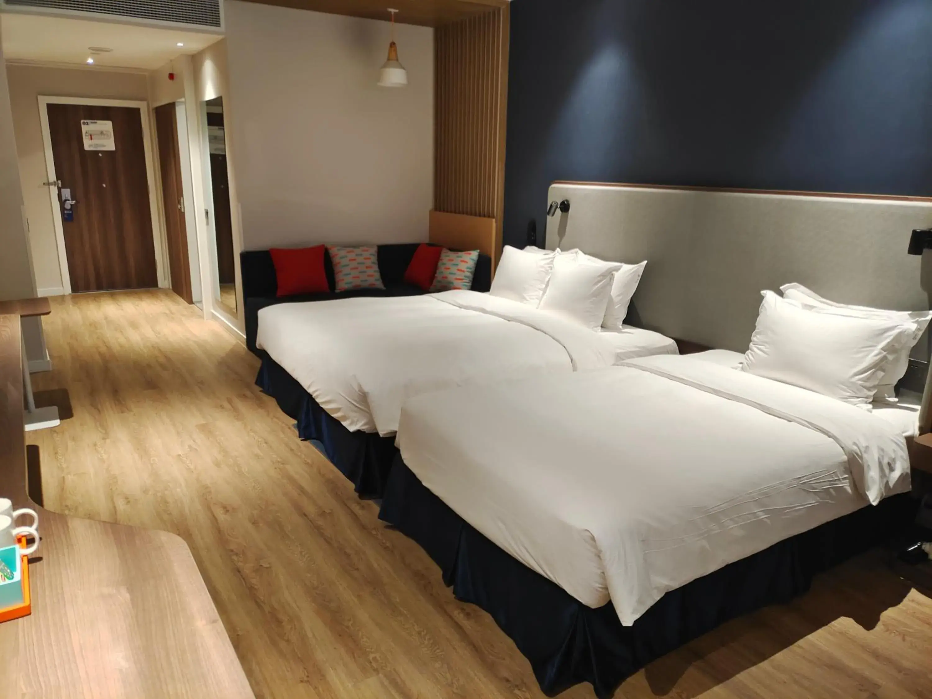 Standard King Room - Accessible in Holiday Inn Express Xiamen Airport Zone by IHG Standard King Room - Accessible in Holiday Inn Express Xiamen Airport Zone by IHG