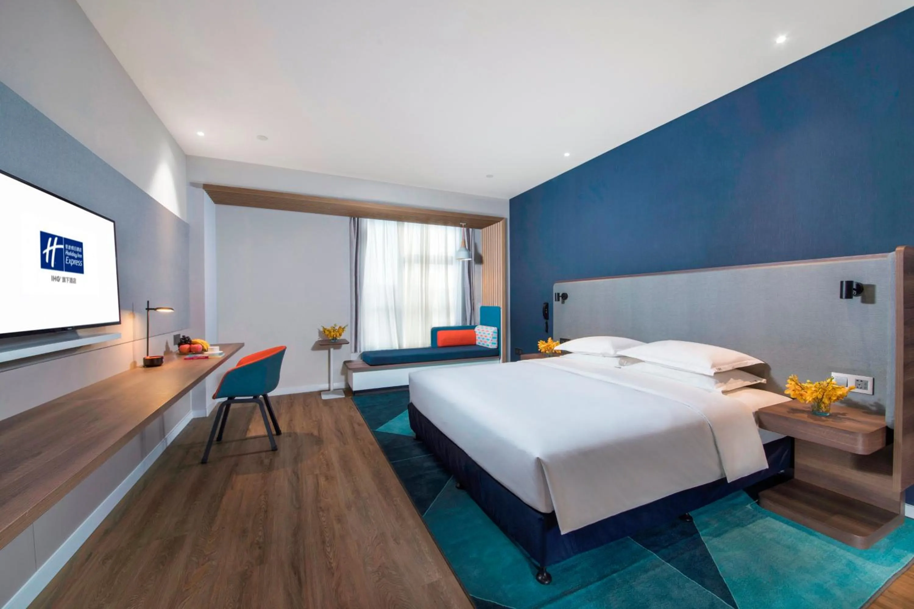 Photo of the whole room, Bed in Holiday Inn Express Xiamen Airport Zone by IHG