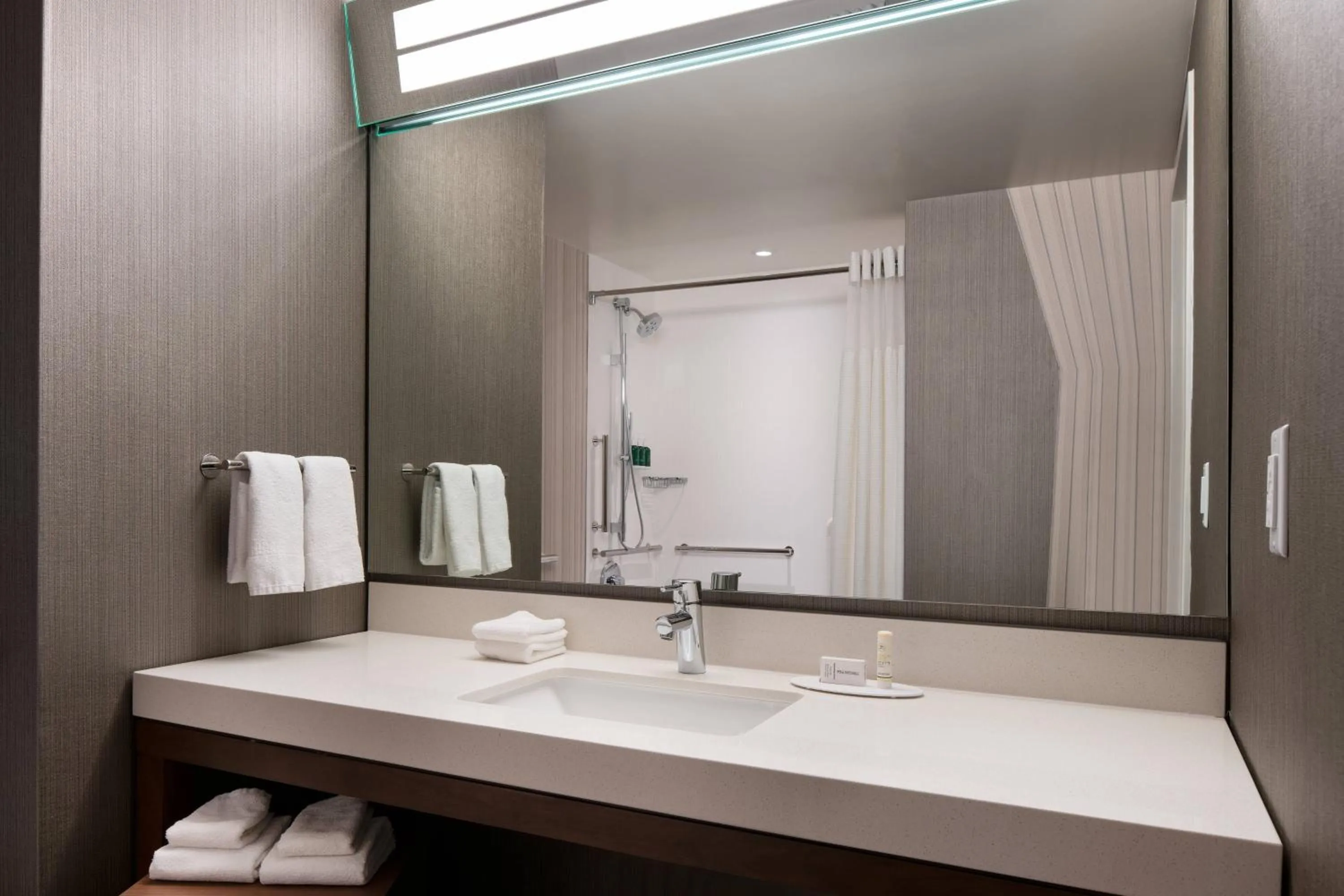 Bathroom in Courtyard by Marriott Loveland Fort Collins