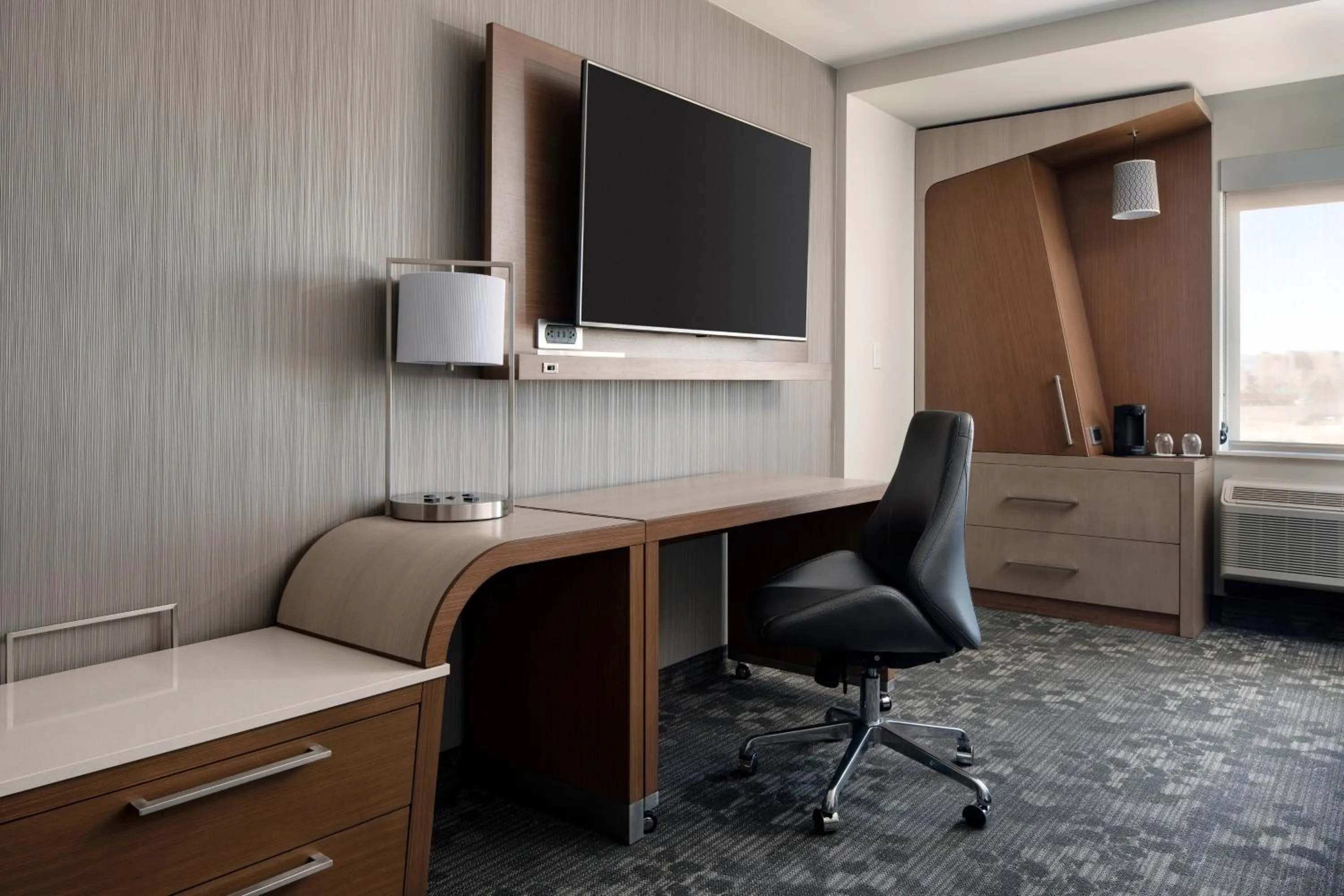 Photo of the whole room in Courtyard by Marriott Loveland Fort Collins